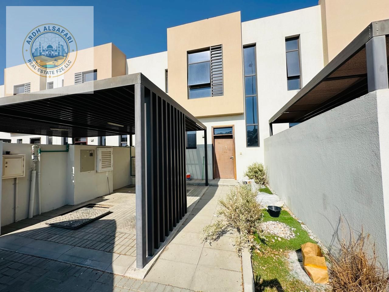 2bhk luxury villa with 3 washrooms like brand new good opportunity for family visit it hope you will like