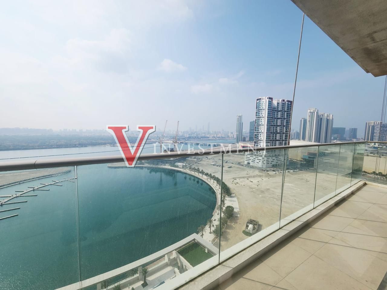 Sunny 3-Bd with Panoramic Sea Views – Don’t Miss Out!
