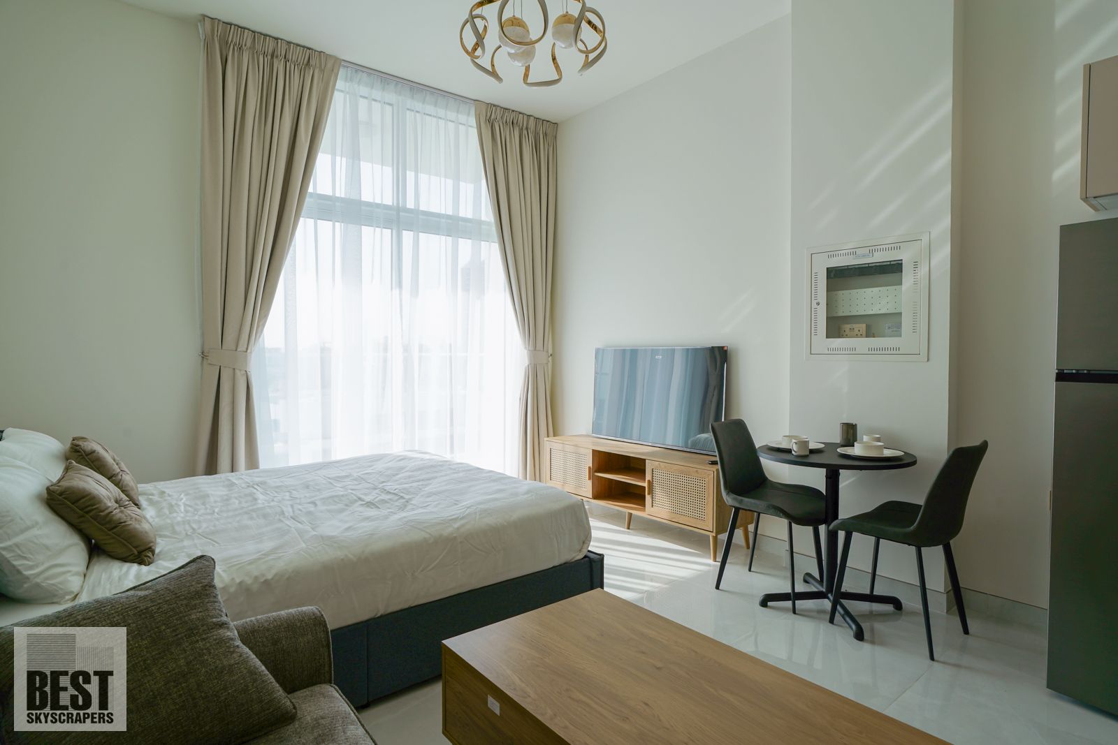 Fully Furnished Studio | Skyline View | Flexible Cheques