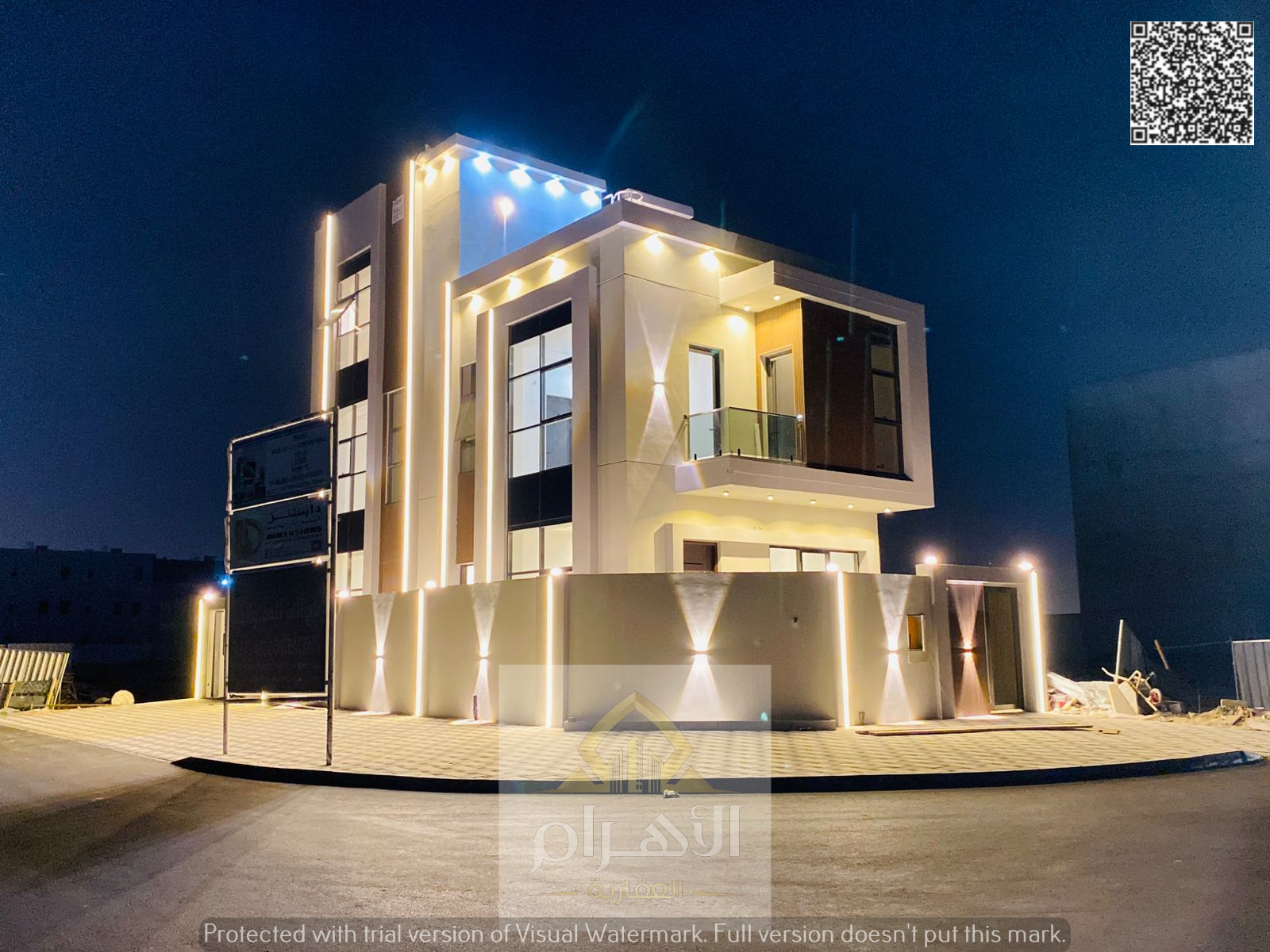 A golden opportunity to own a corner villa at an attractive price. Two floors with a roof terrace, European design, VIP finishing. Price includes regi