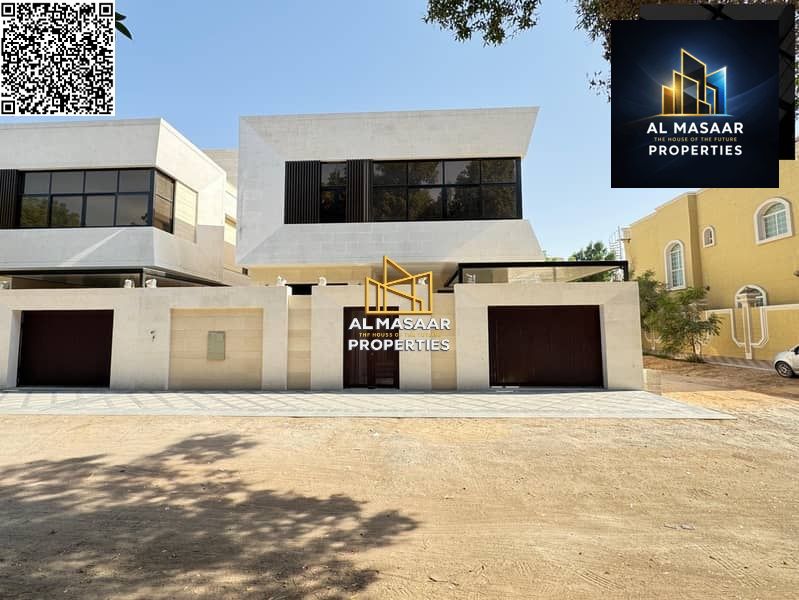 Villa for sale at an excellent, negotiable price in a large courtyard. Freehold ownership for life, available to all nationalities, with financing opt