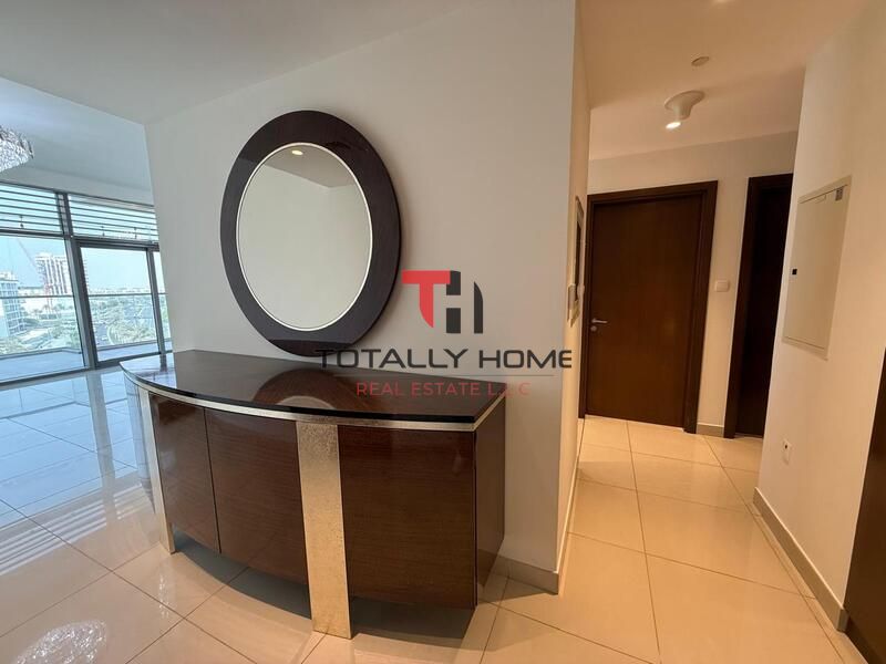 High-Floor Spacious 3-Bedroom | Panoramic Views | Available from Mid April