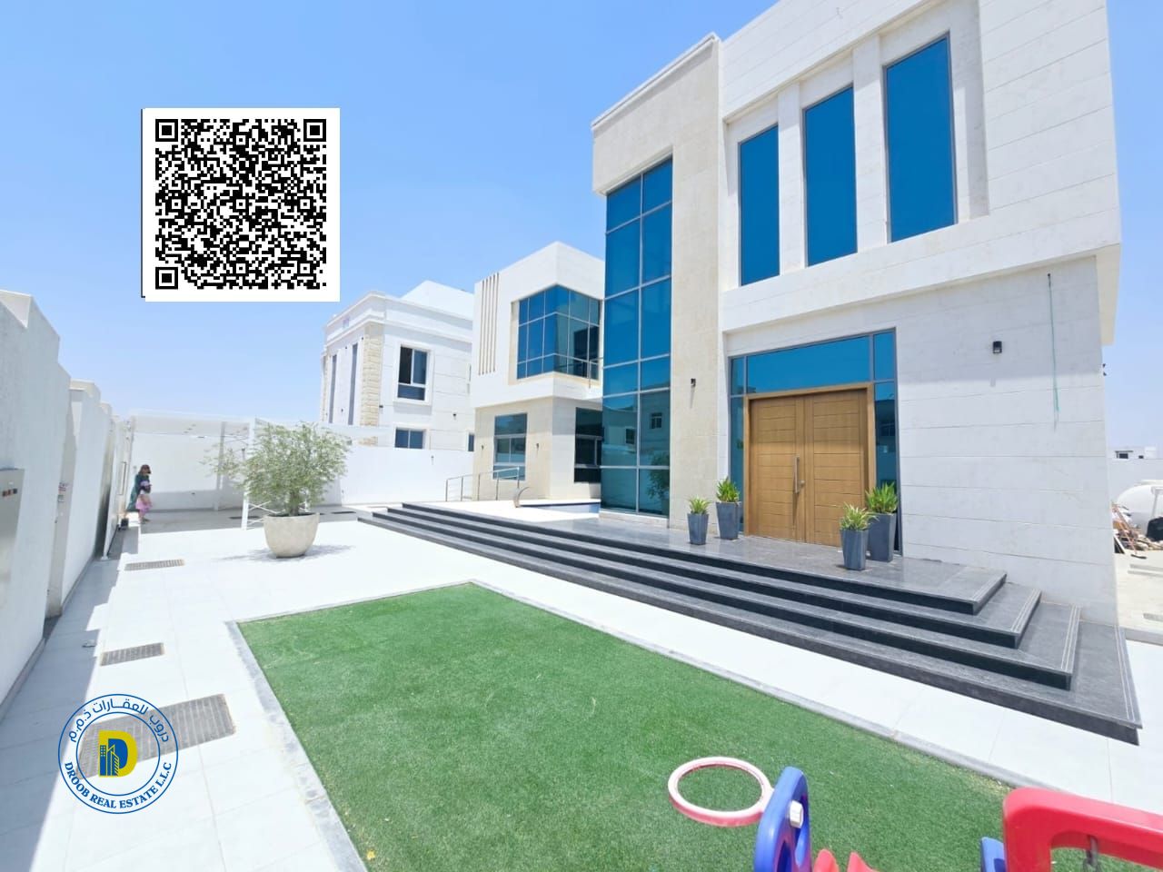 European design luxury villa with 6 bedrooms in Al Yasmin, rooftop terrace, and swimming pool. Includes electricity, water, and air conditioning.