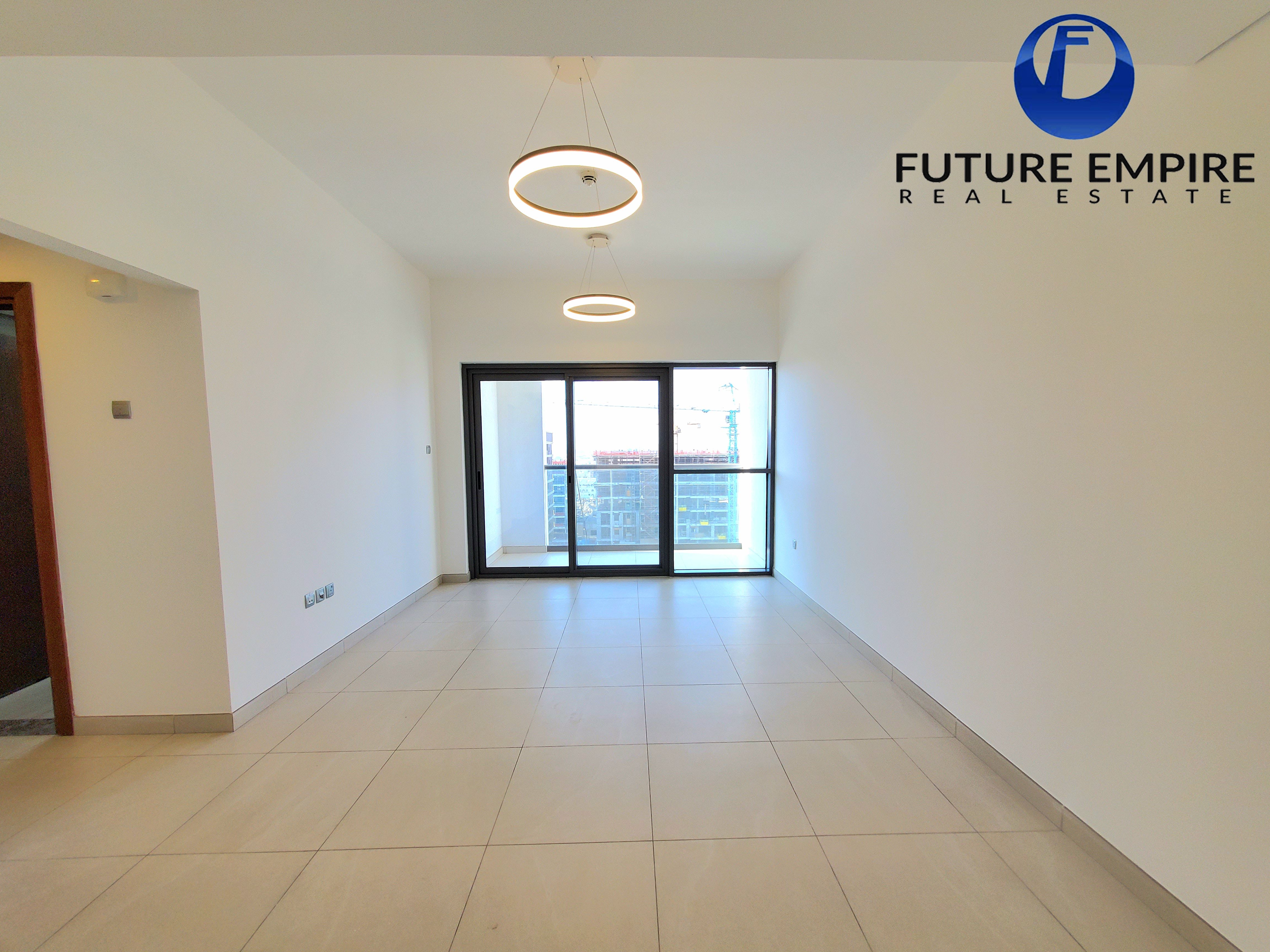Top Tower | All amenities | Near Park | Book Now