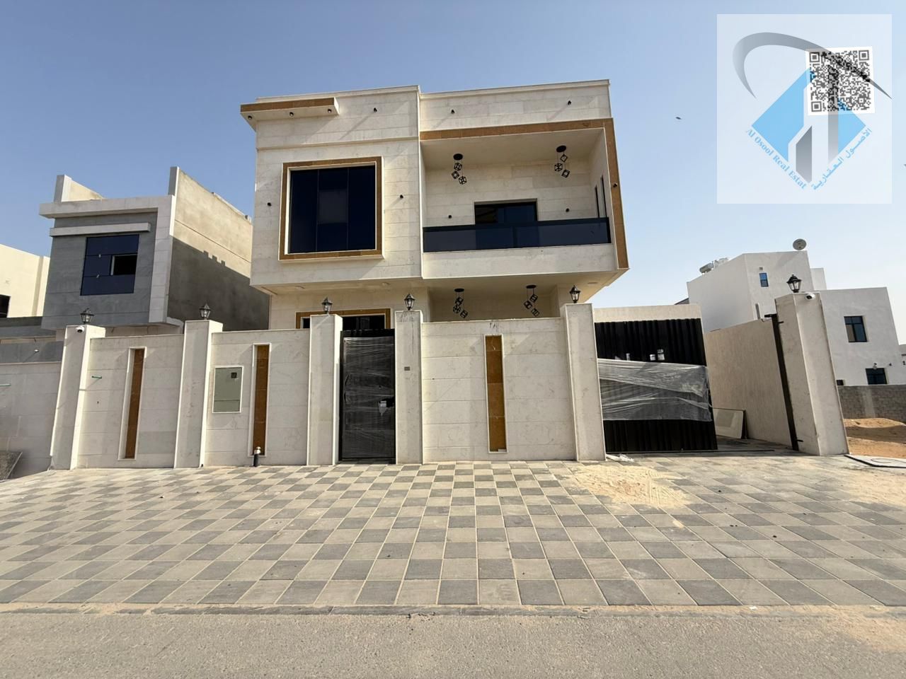 Villa for sale directly from the owner, including registration fees, 100% bank financing available.