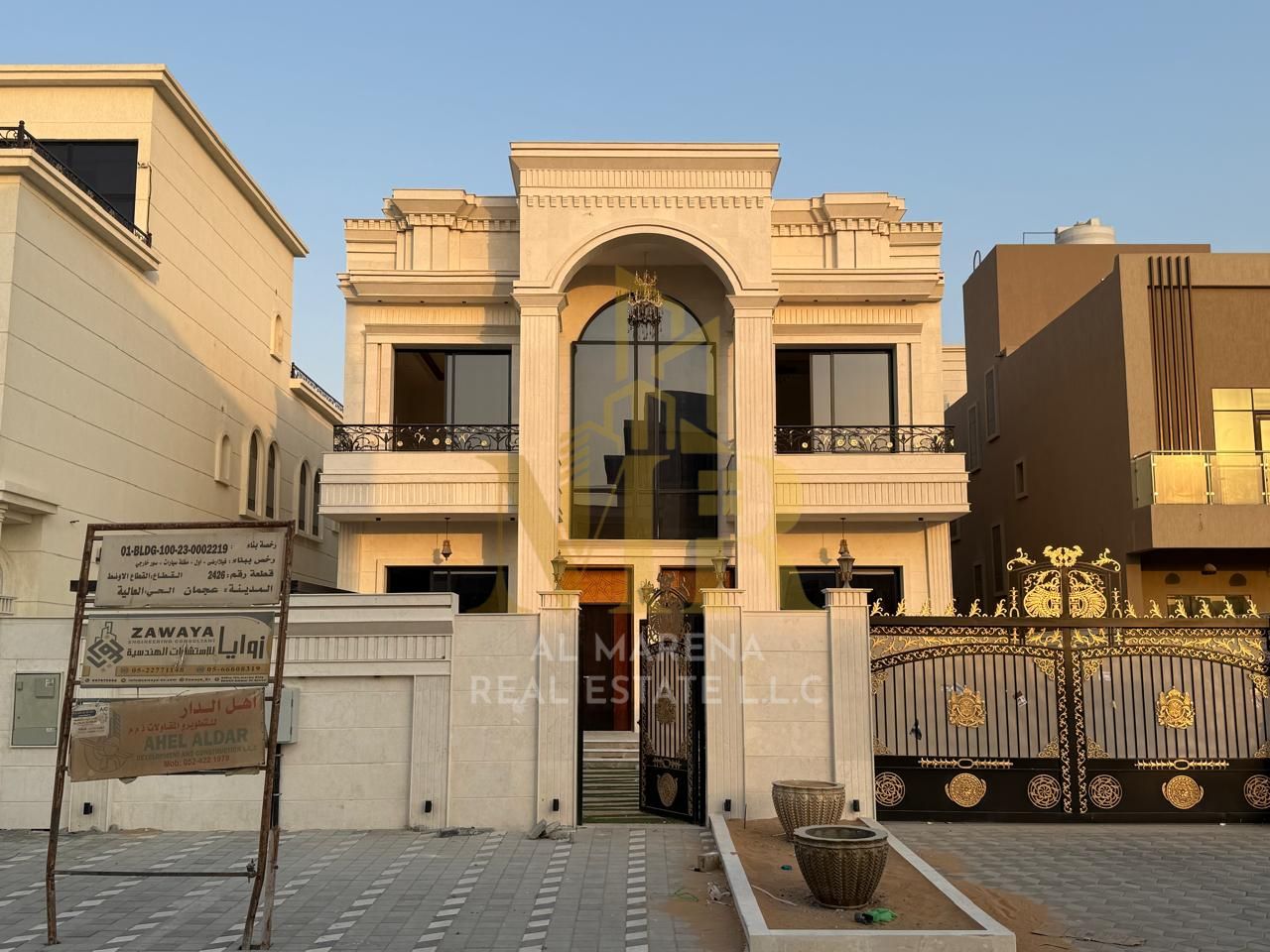 A villa with a price including electricity, water and air conditioning on the main street, ready to move in, in the most prestigious areas of Ajman. F