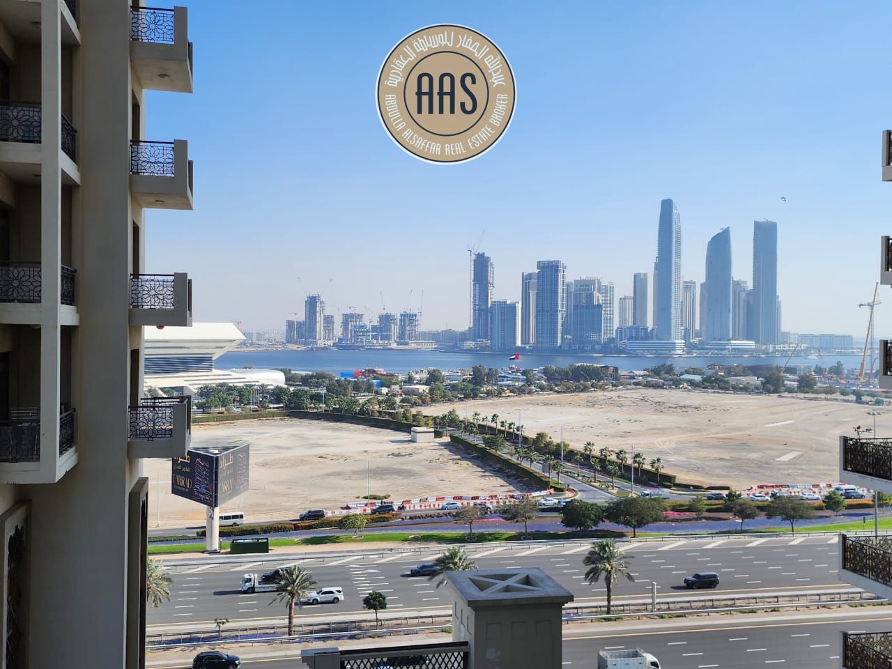 luxurious, spacious ultra modern studio in Riah tower culture village waterfront