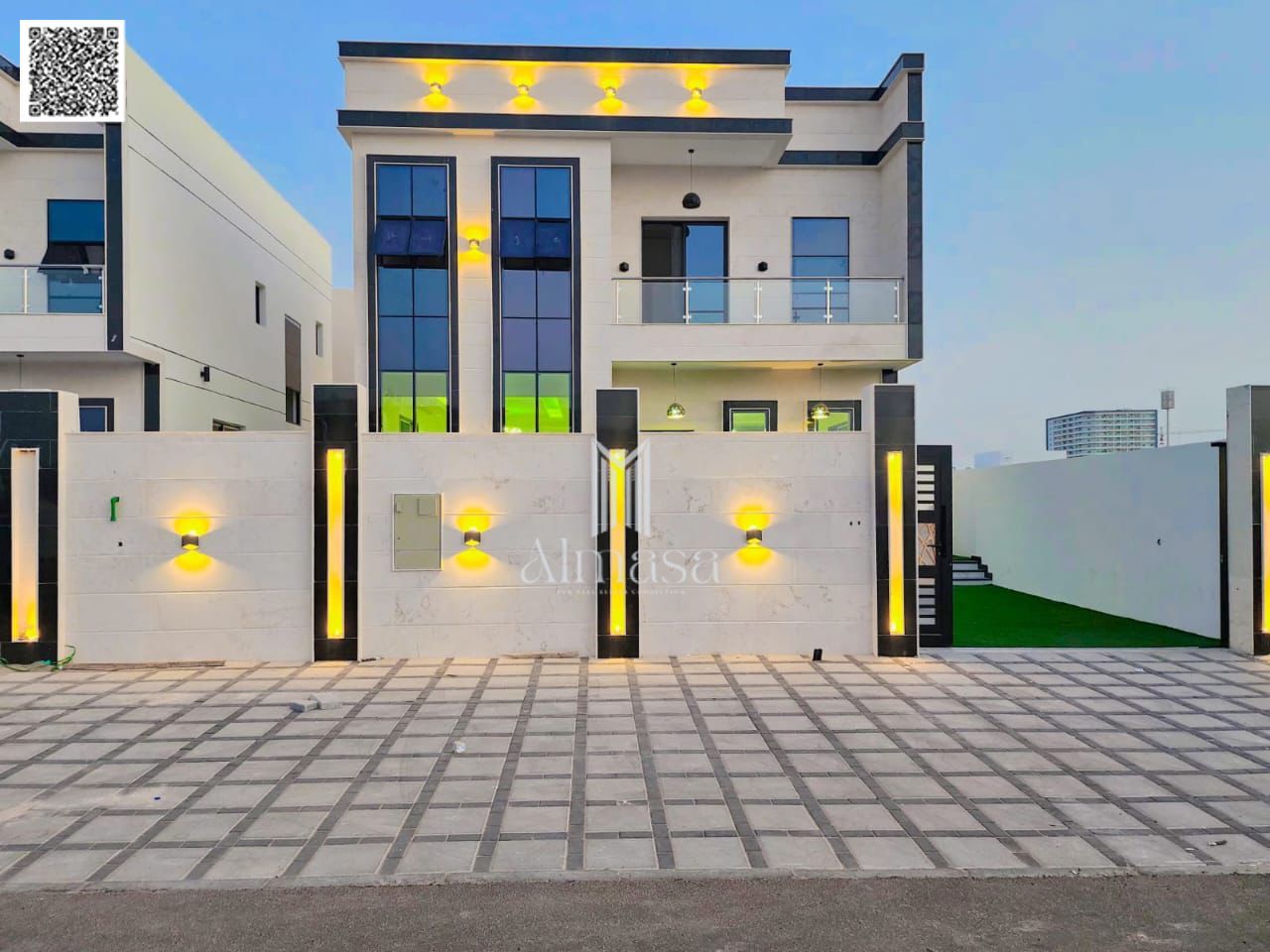 Special Cash Buyer Offer – Luxury Villa with VIP Finishing, Water Fountain Yard, Freehold, Prime Location