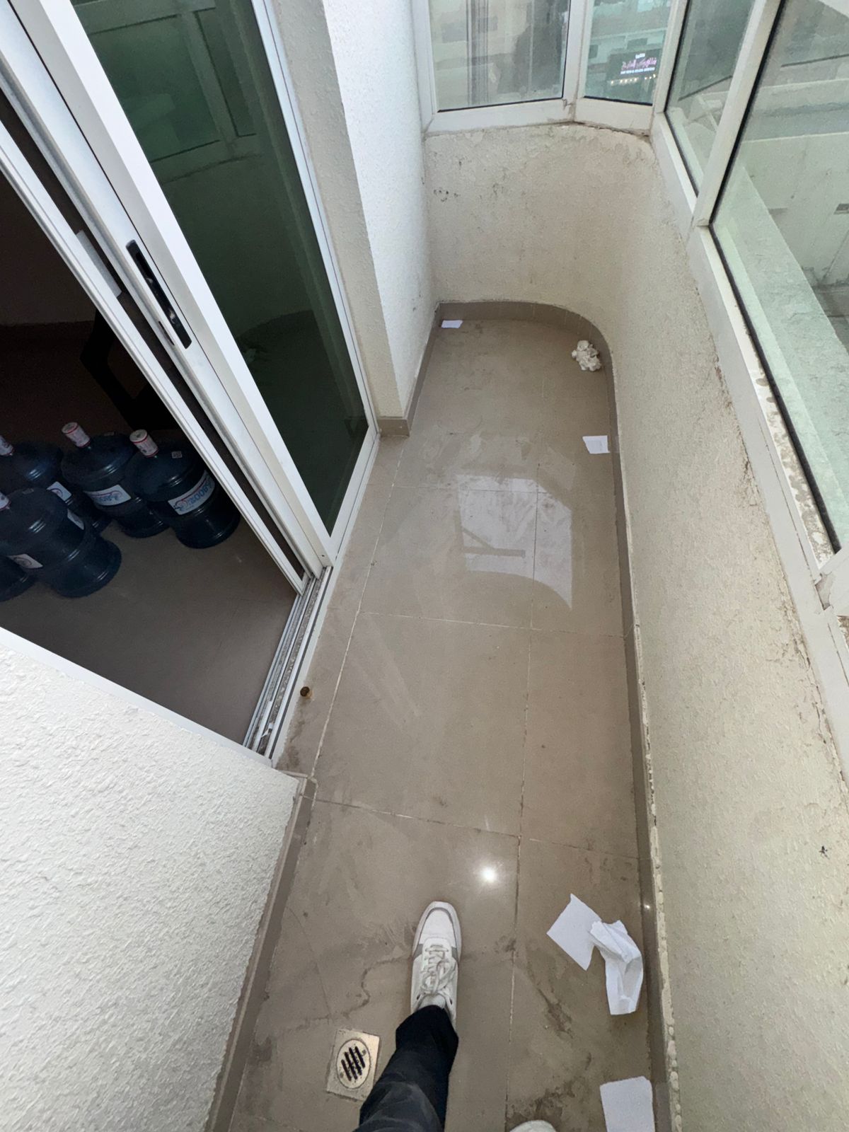 Distinctive one-bedroom apartment for annual rent in Ajman, Al Nuaimiya – Prime location Next to Al Safeer Mall – Near Wasit Street Balcony with exc
