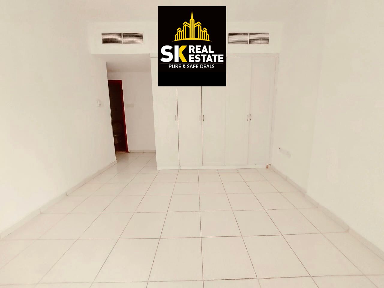 SPACIOUS & BEAUTIFUL 1BHK RENT ONLY 40k WITH FREE AMENTIES