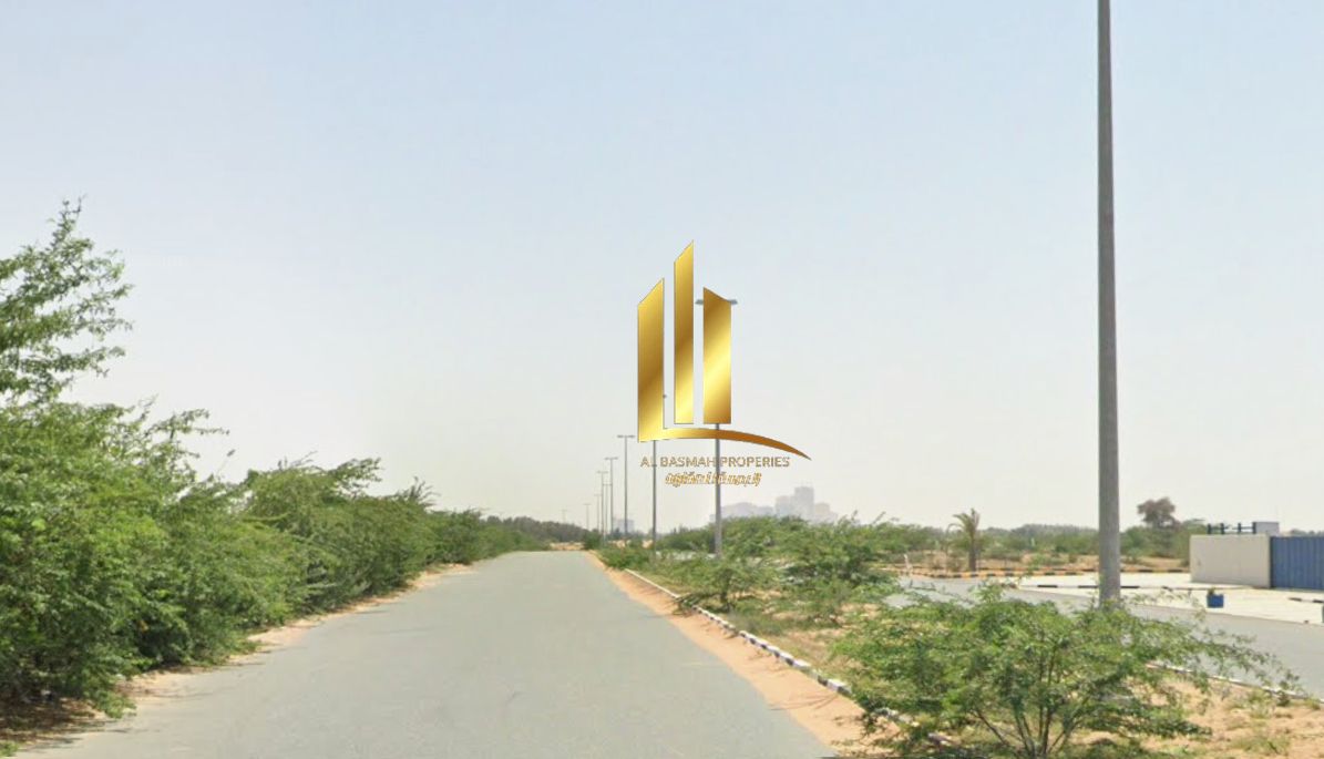 Industrial land for sale in the Arqoub Industrial Zone. Freehold ownership for all Arab nationalities and a 99-year usufruct right for foreigners.