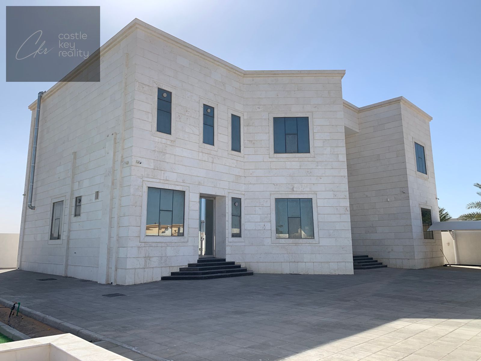 EXCLUSIVE FOR EUROPEAN FAMILIES | BRAND NEW MODERN DUPLEX VILLA | 8 MASTER BEDS | GOLF YARD | READY NOW
