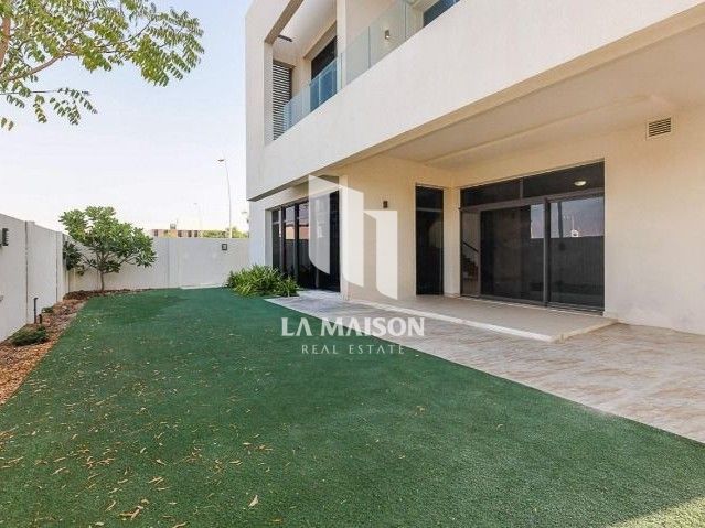 Single Row | Corner | Maid Room | Ready to move