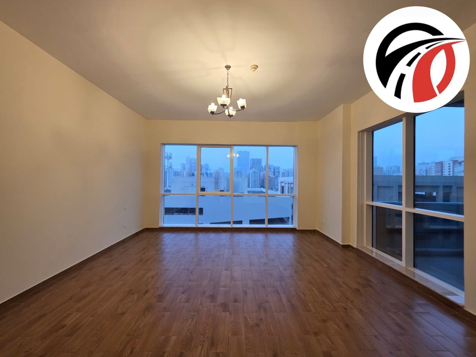 Spacious And Huge Studio Apartment Chiller Free With Balcony