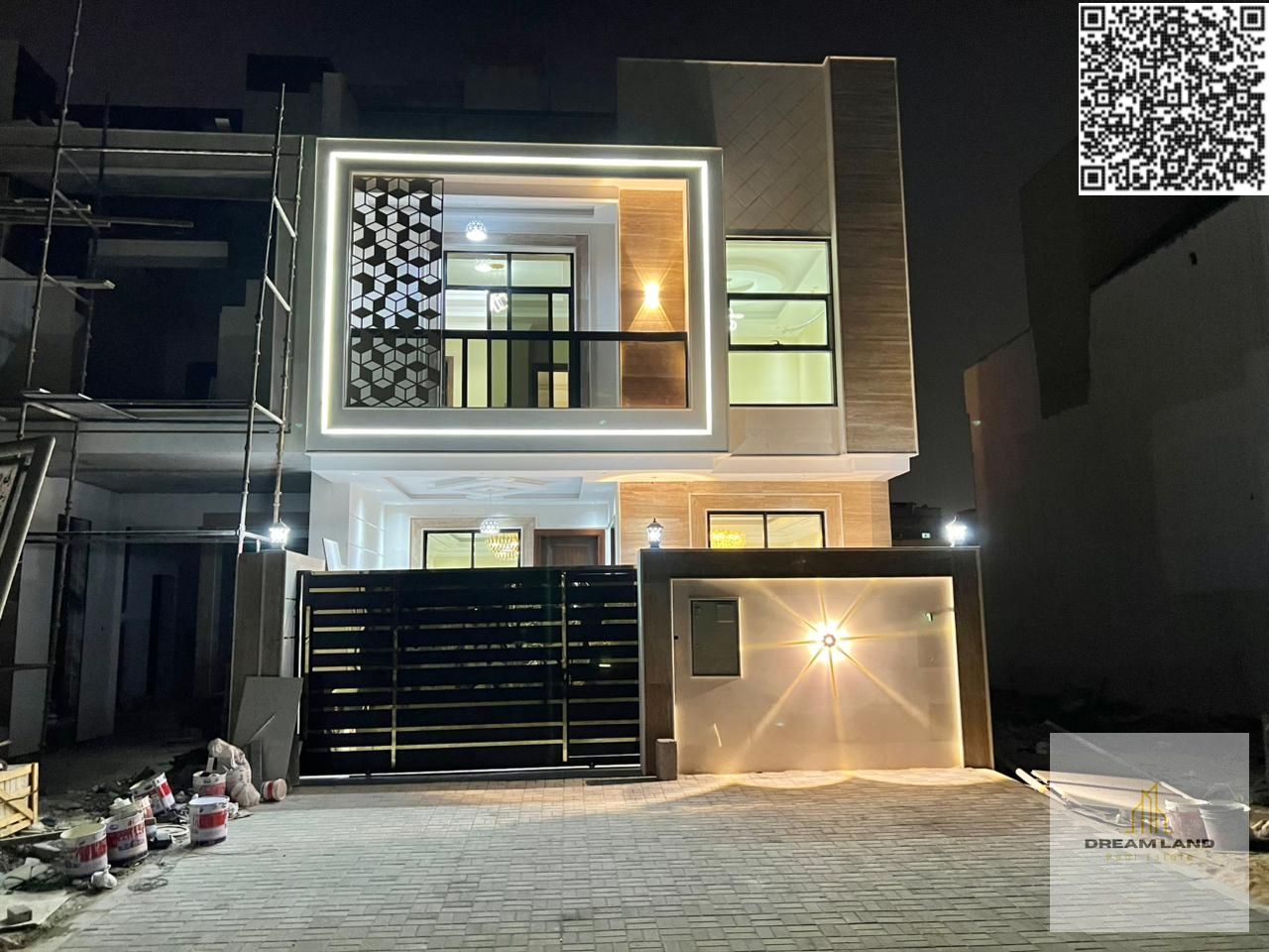 At an excellent price, including registration fees and negotiable - two floors & a large courtyard - freehold ownership for all nationalities - possib