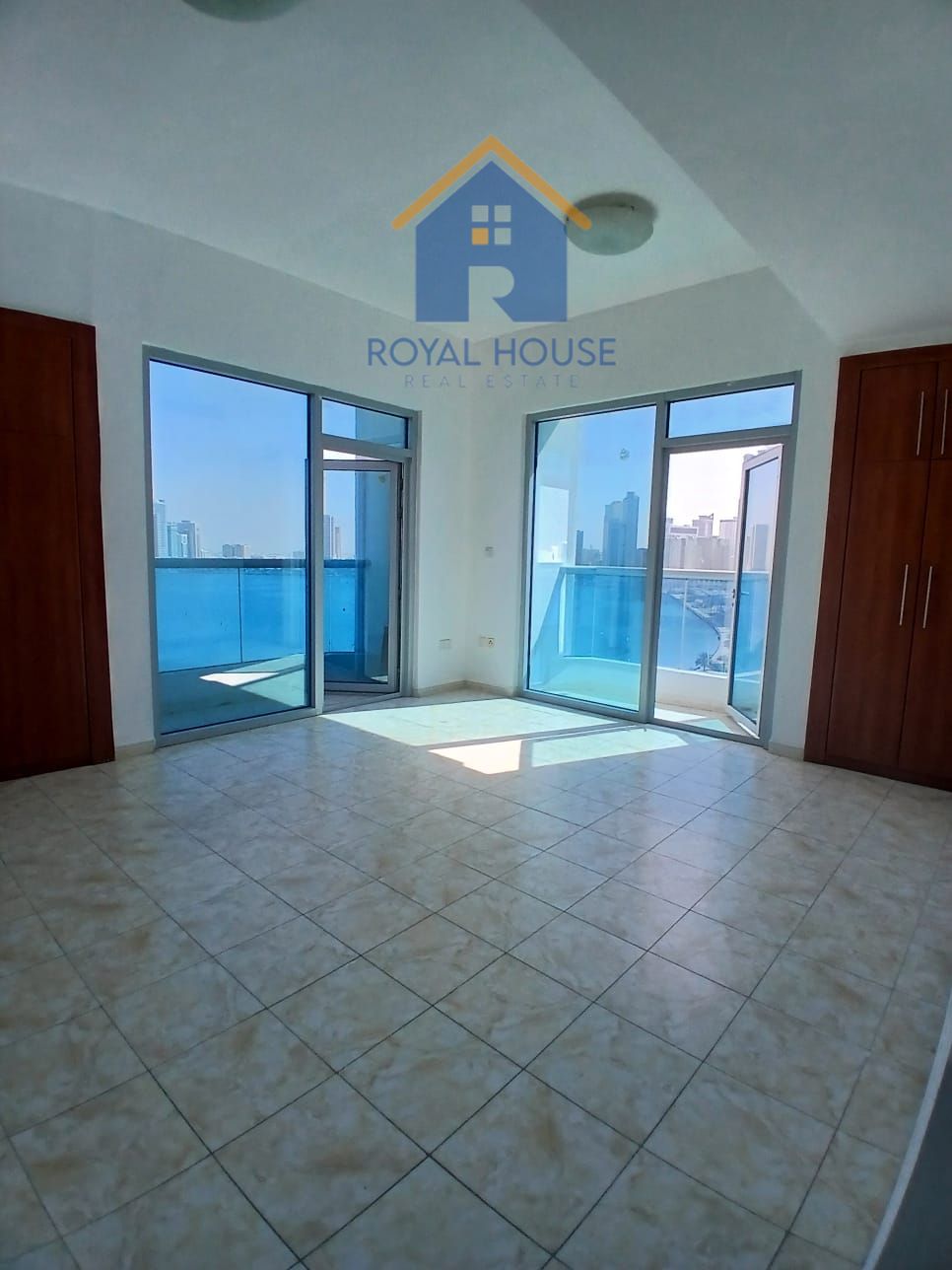 2 rooms and a hall in Al Majaz 3, free air condition