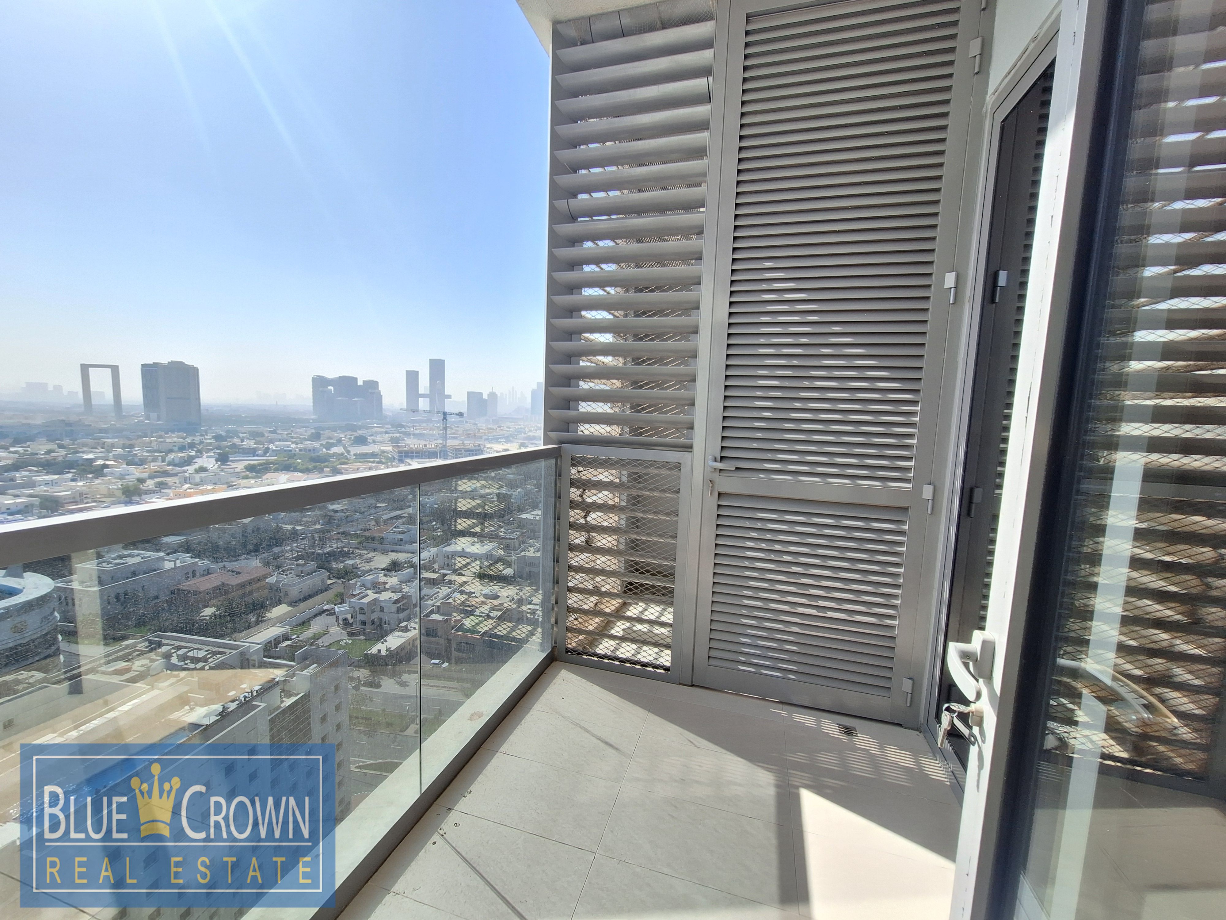MODERN 1 BR / FULLY SUNNY WINDOW / FAMILY ONYL
