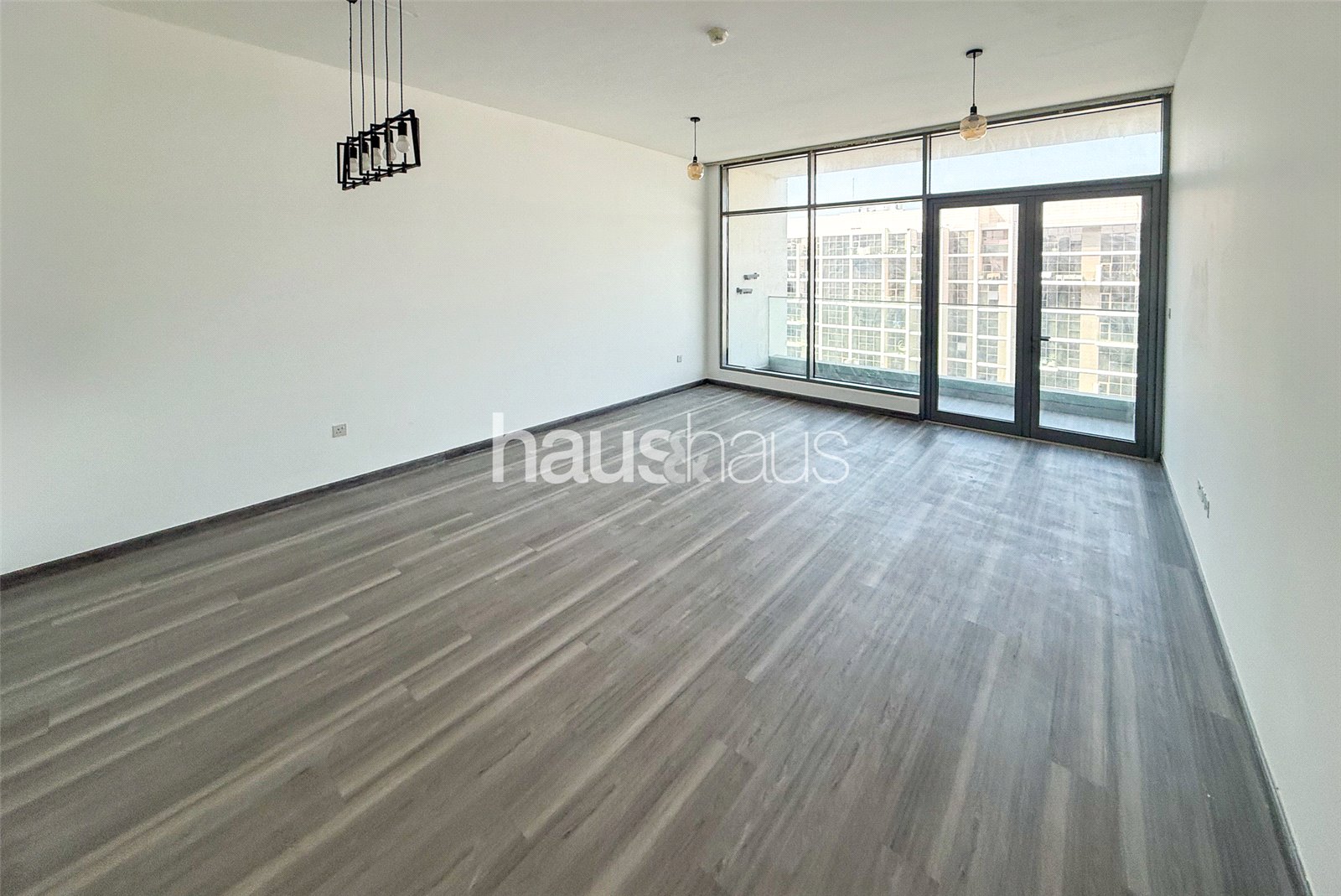 Spacious & Light | Boulevard View | Chiller Free