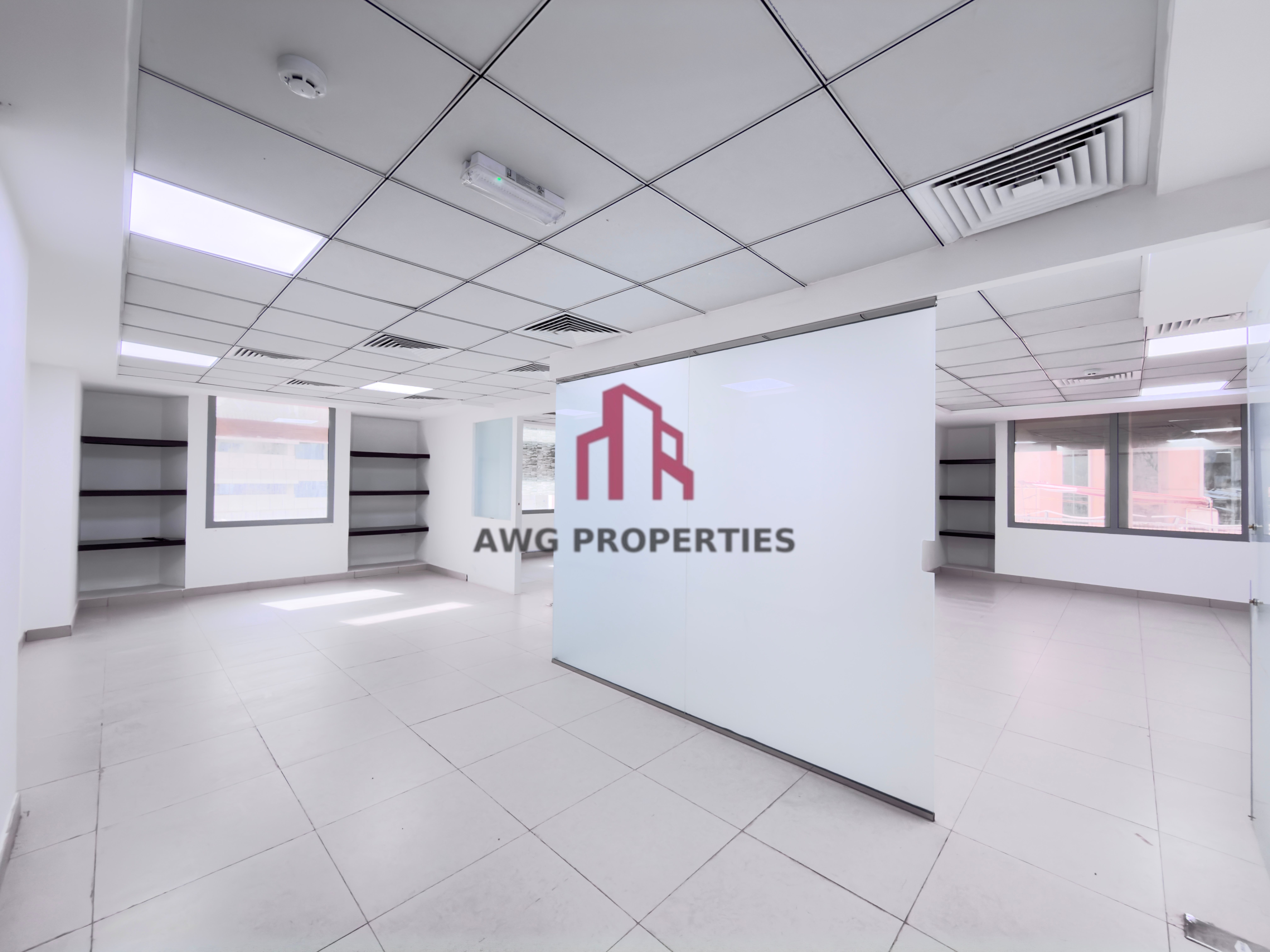 Huge Corner Office w/ Chiller free and Fitted Ready