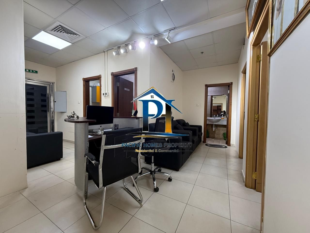 SPACIOUS OPEN SPACE OFFICE CLSOE TO RTA BUS STOP WITH FREE PARKING ONLY 130K