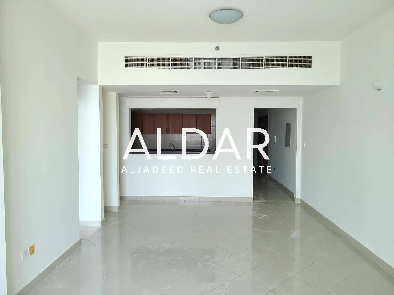 Luxury | Spacious Layout | Close Kitchen | Bright