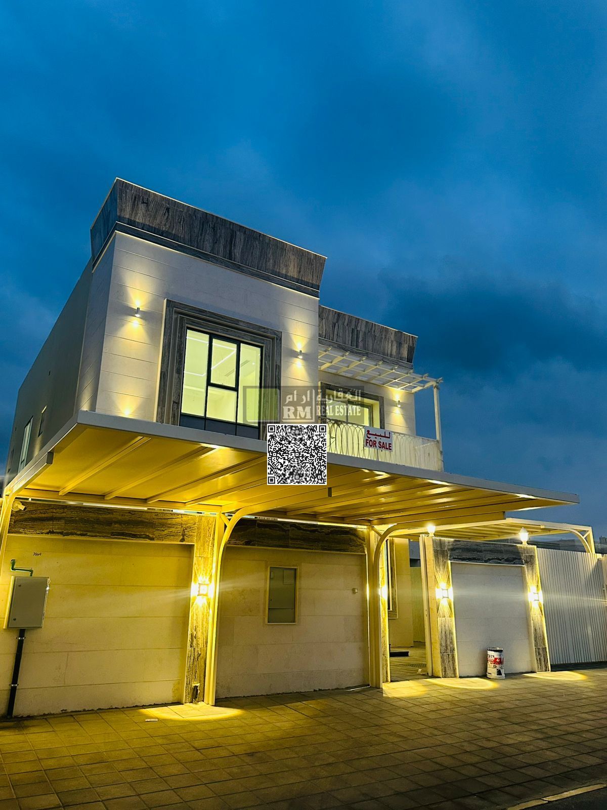 V. I. P Luxury & Spacious 5 Bedroom Villa for Sale