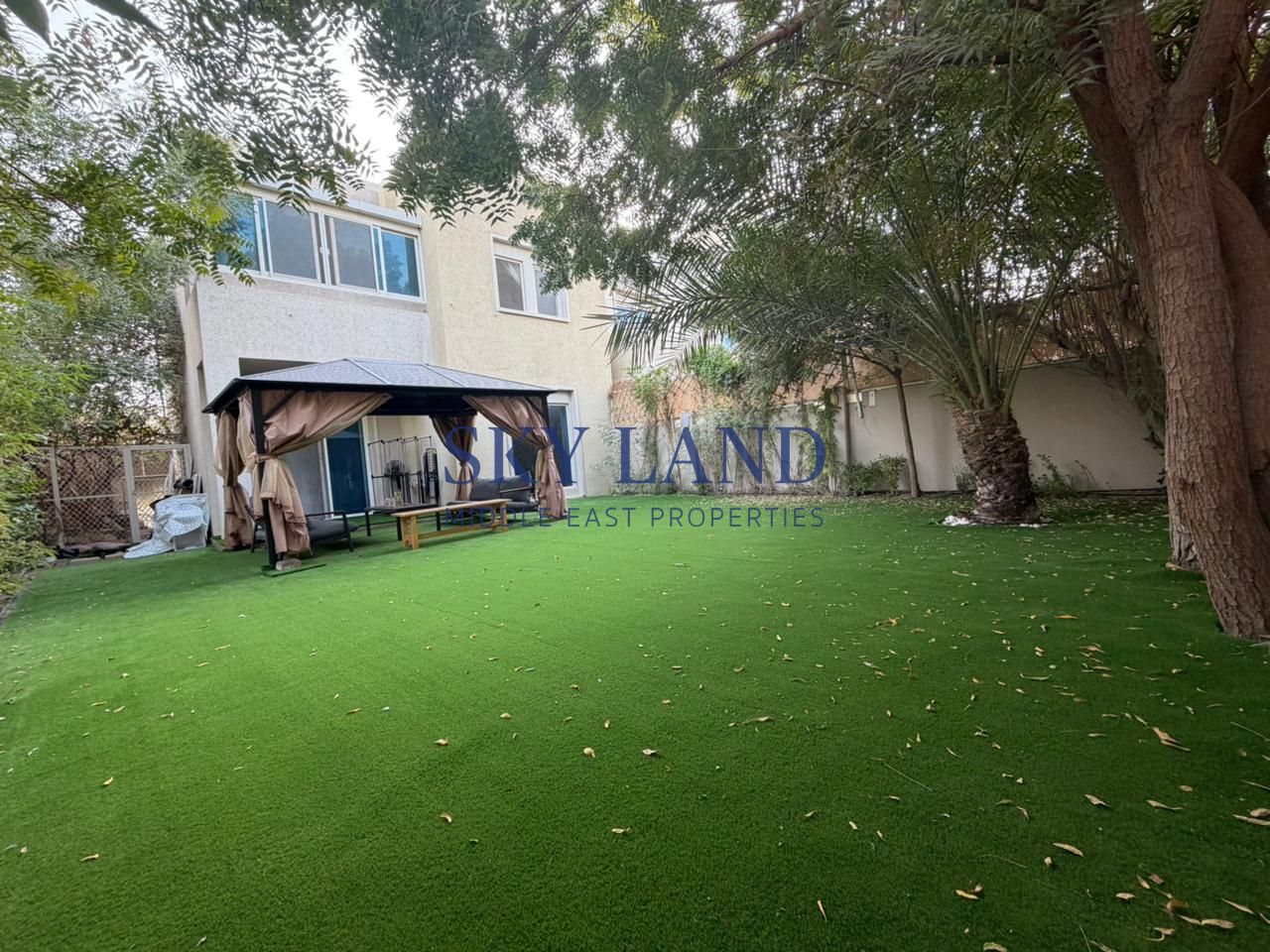 Upgraded | Extended Garden | Corner Unit | Beautiful Family Villa