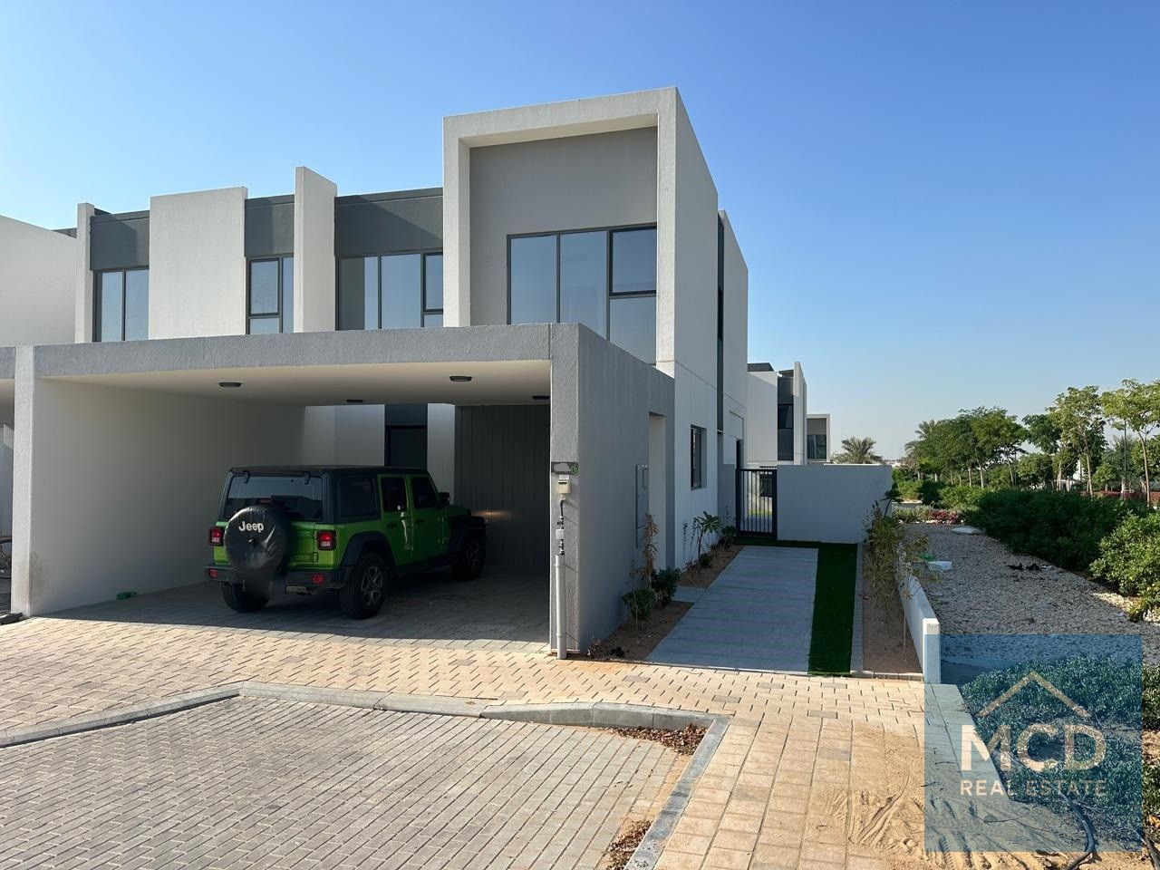 End of row/Elevated plot/Vacant soon