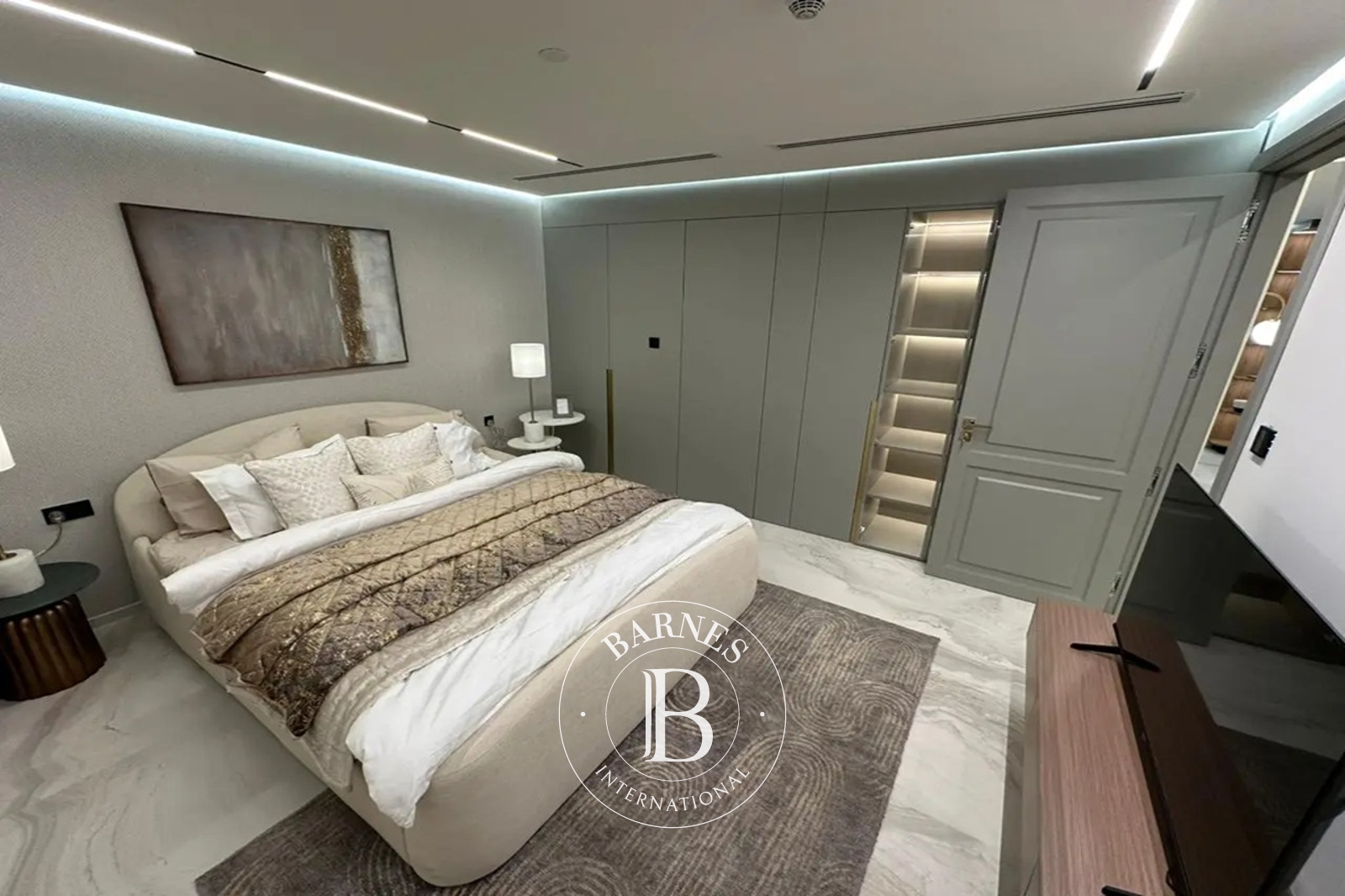 Spacious 1BR|Modern Living|Pool View|Ready