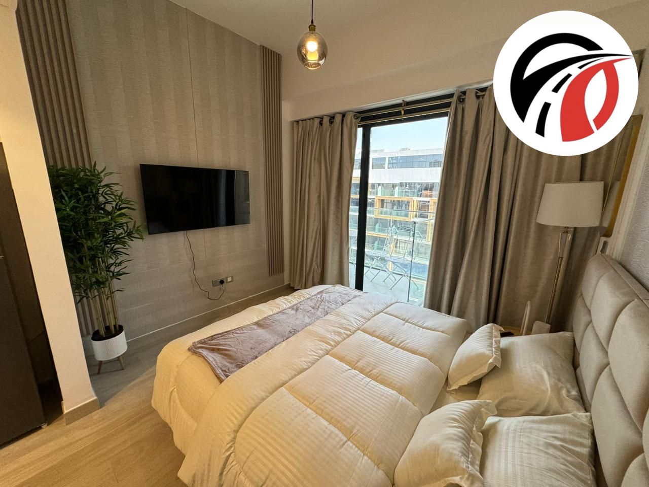 Deluxe Furnished Studio Chiller Free Stunning view