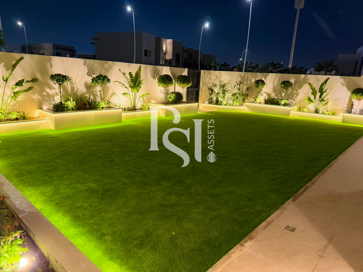Fully Landscape Garden | Single Row & Corner | Vacant
