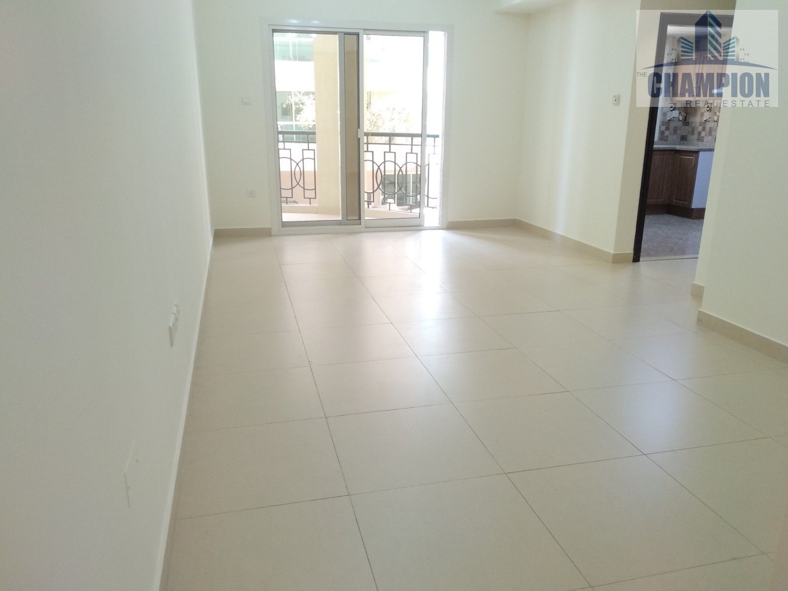 Modern 1BHK with Balcony | Gym & Pool | Covered Parking