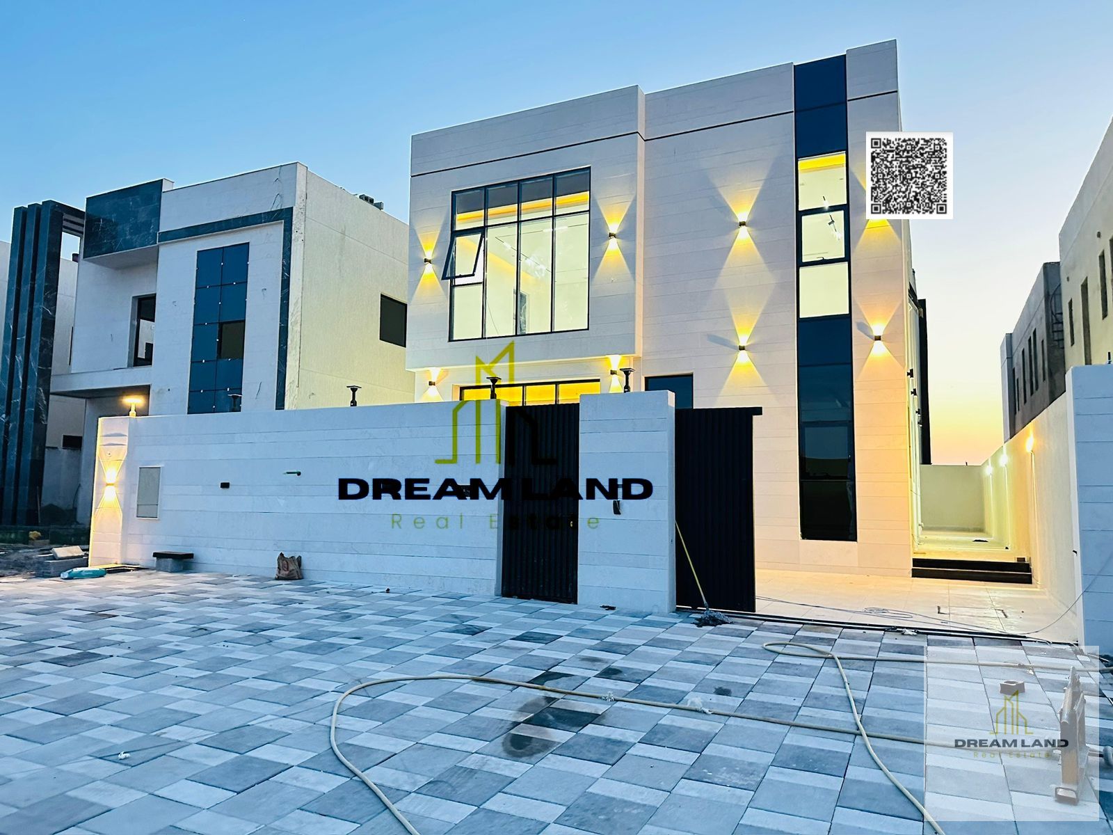Including registration fees, Amazing villa consists of 4 master bedrooms with built in wardrobes, now for sale in a good price, in upscale area