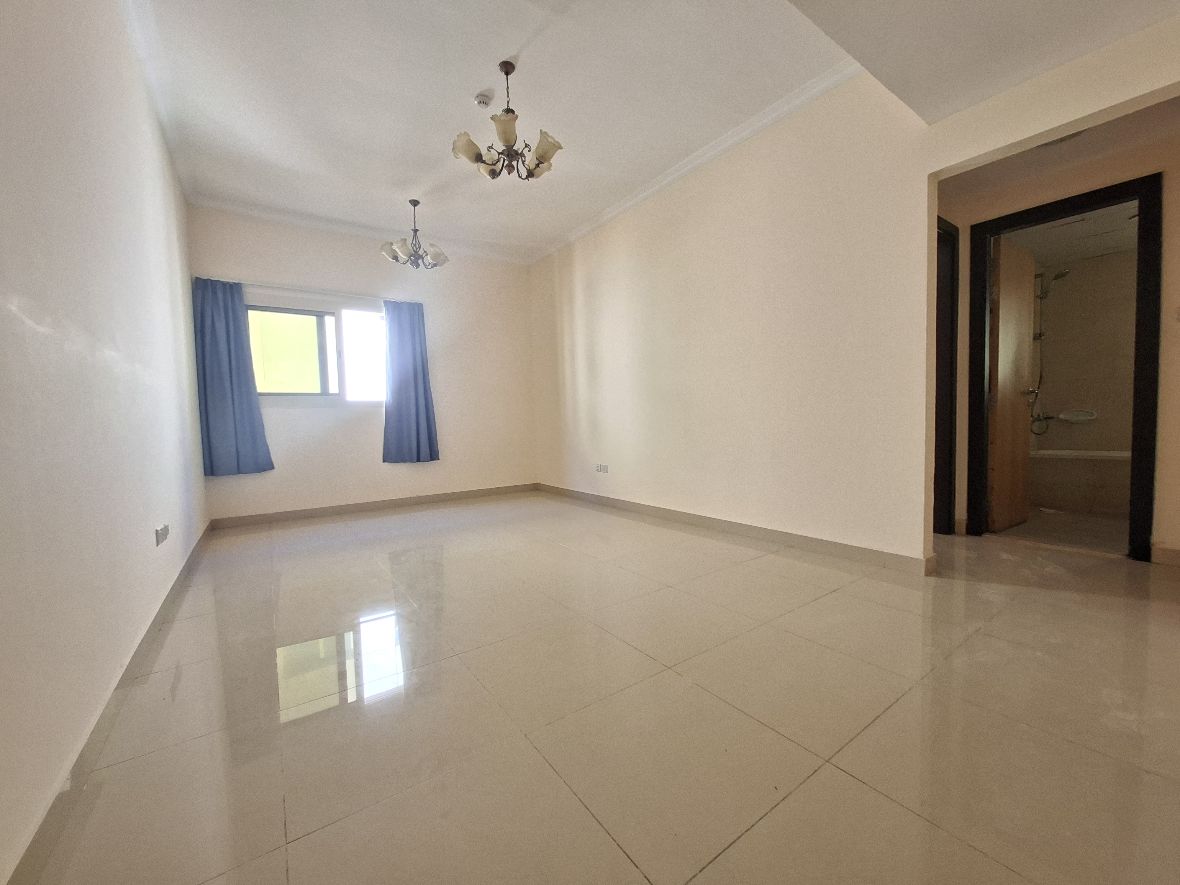 Lavish 1. bhk APARTMENT available with parking near to Muwailah park
