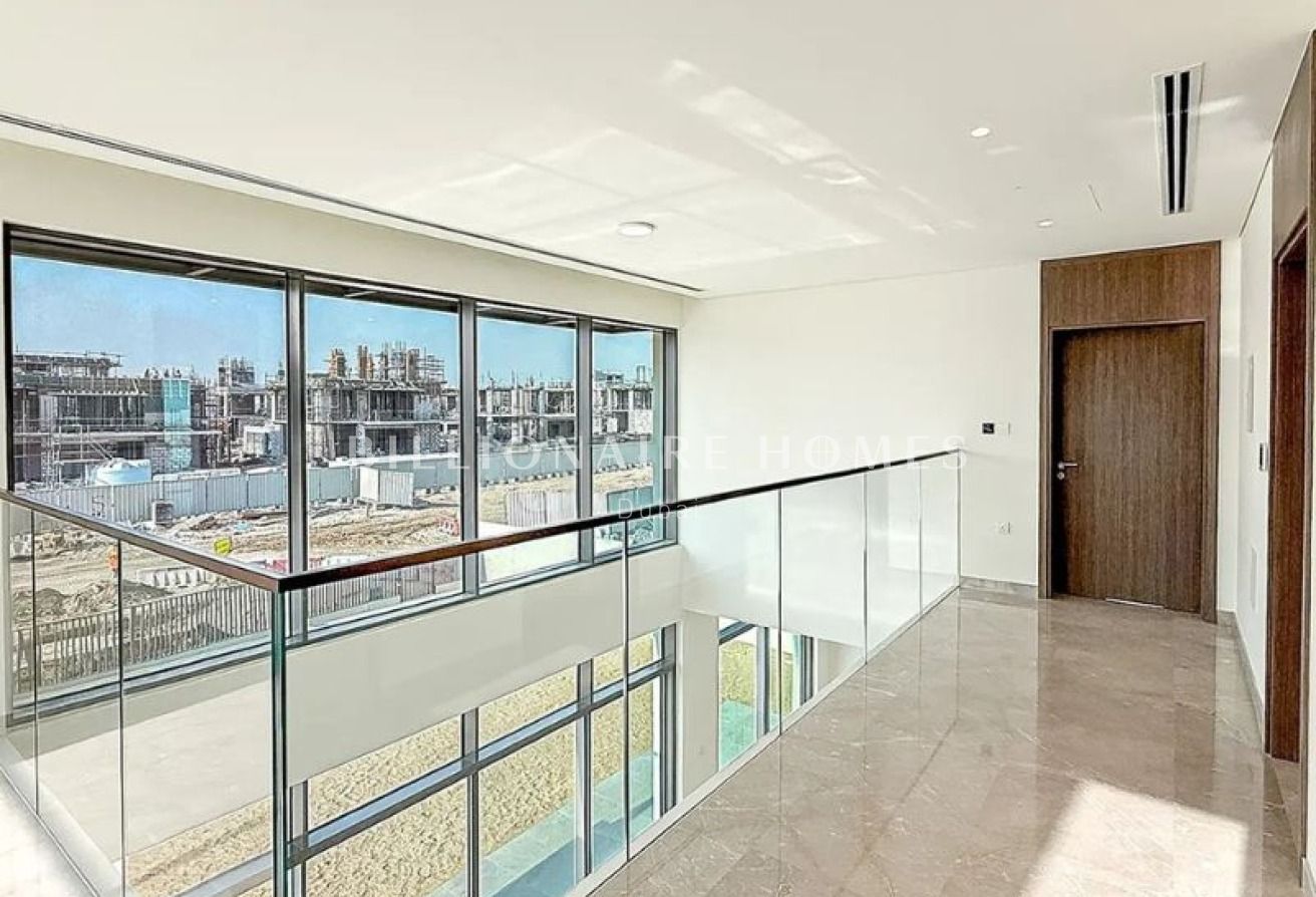 Large Plot | Prime Location | Lagoon View