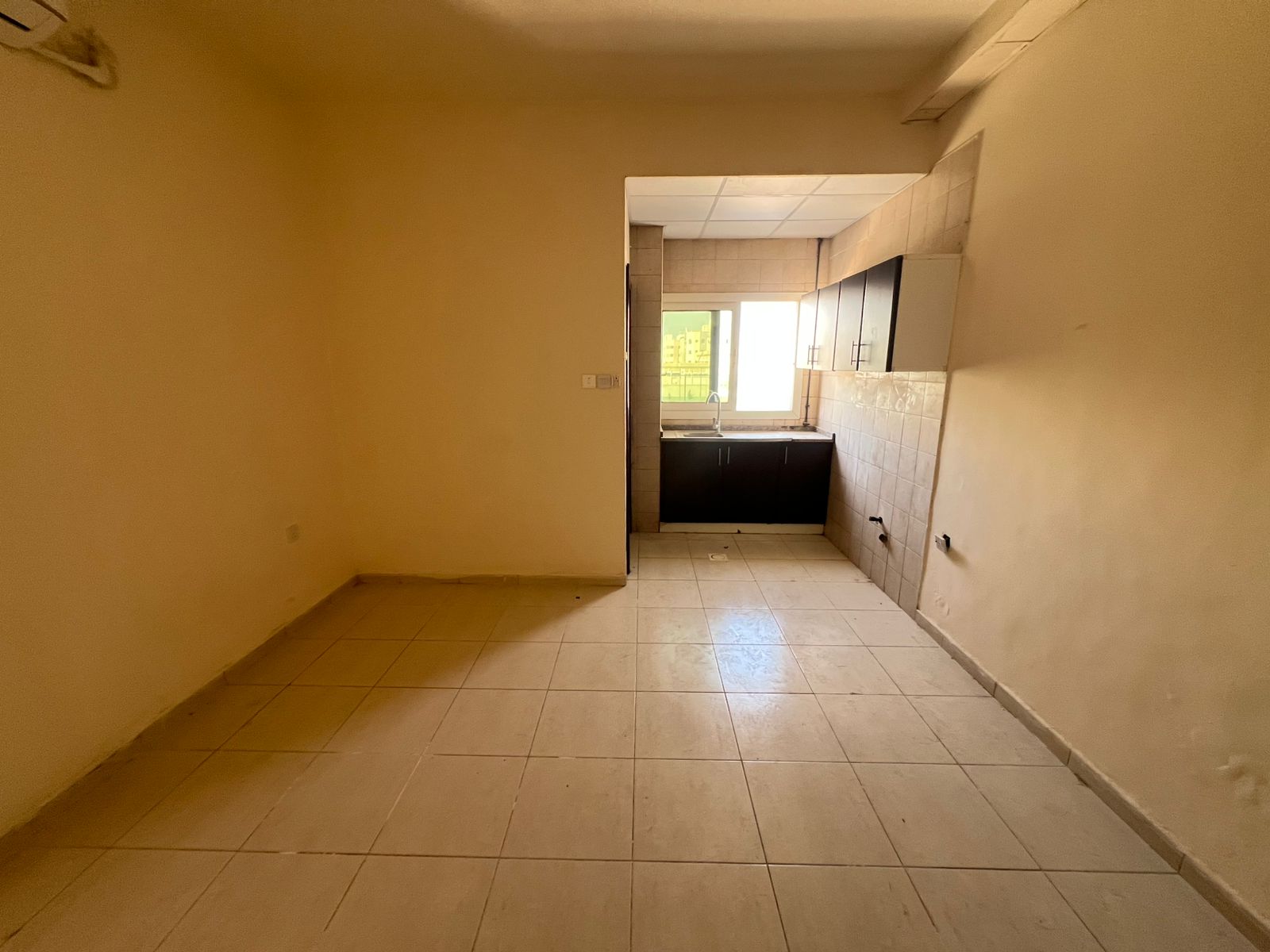 Lavish studio full family Building front of Muwailah park just rent 20k