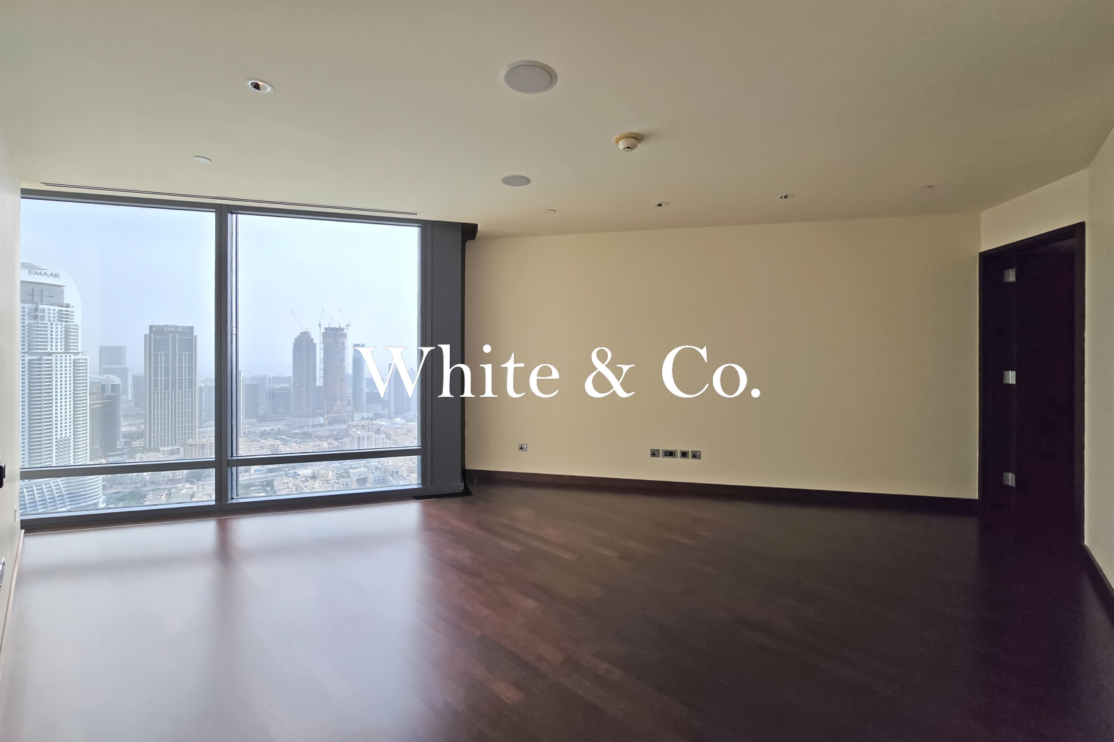 HIGH FLOOR| FULL FOUNTAIN VIEW|VACANT NOW