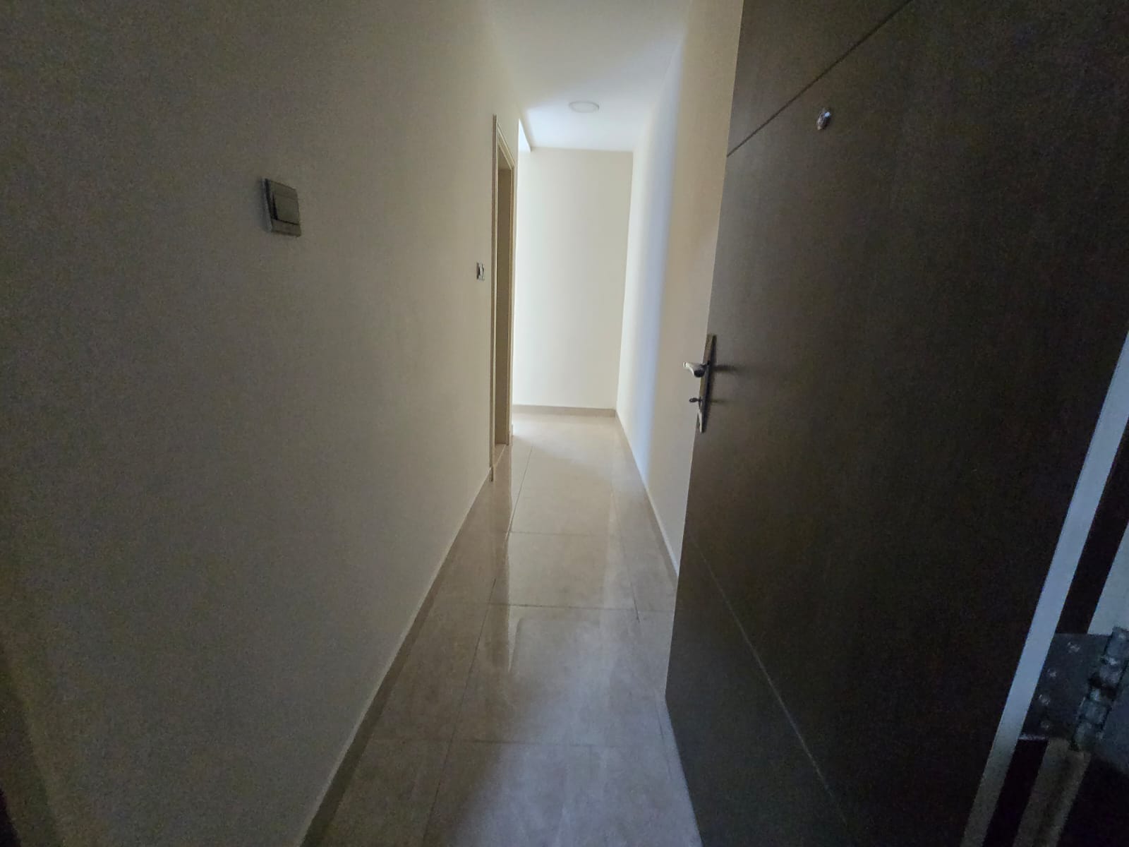 Spacious second-occupancy studio apartment for annual rent in Ajman – Al Rashidiya, near Horizon Towers. Very large area. Excellent finishing