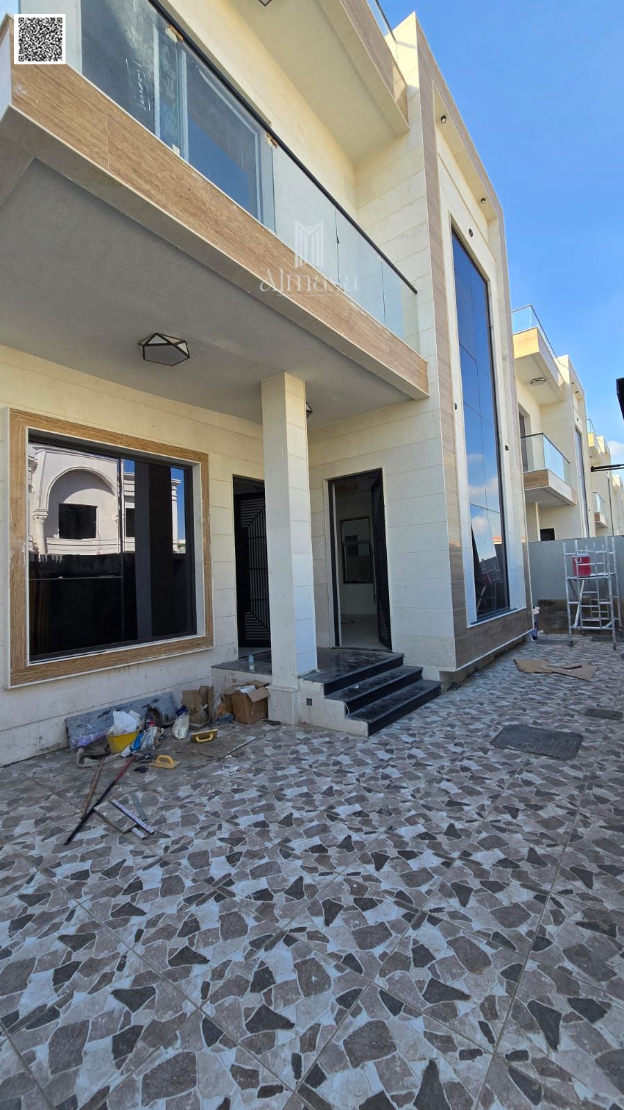 Villa for sale in Al Yasmin area, very prime location, super deluxe finishing, very elegant design, close to all services.