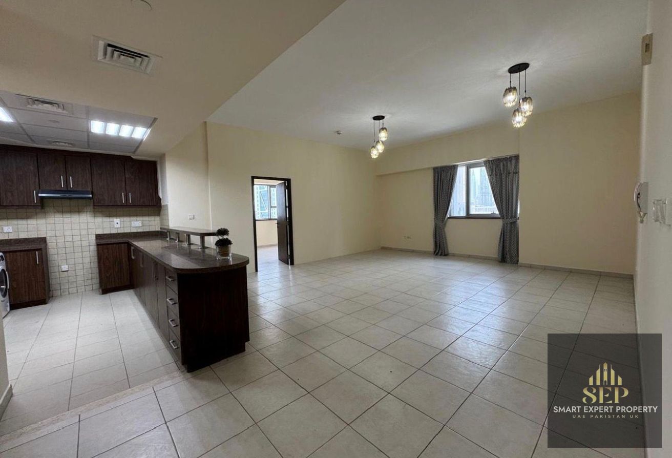 Close to Downtown and Metro| Large Layout | Vacant