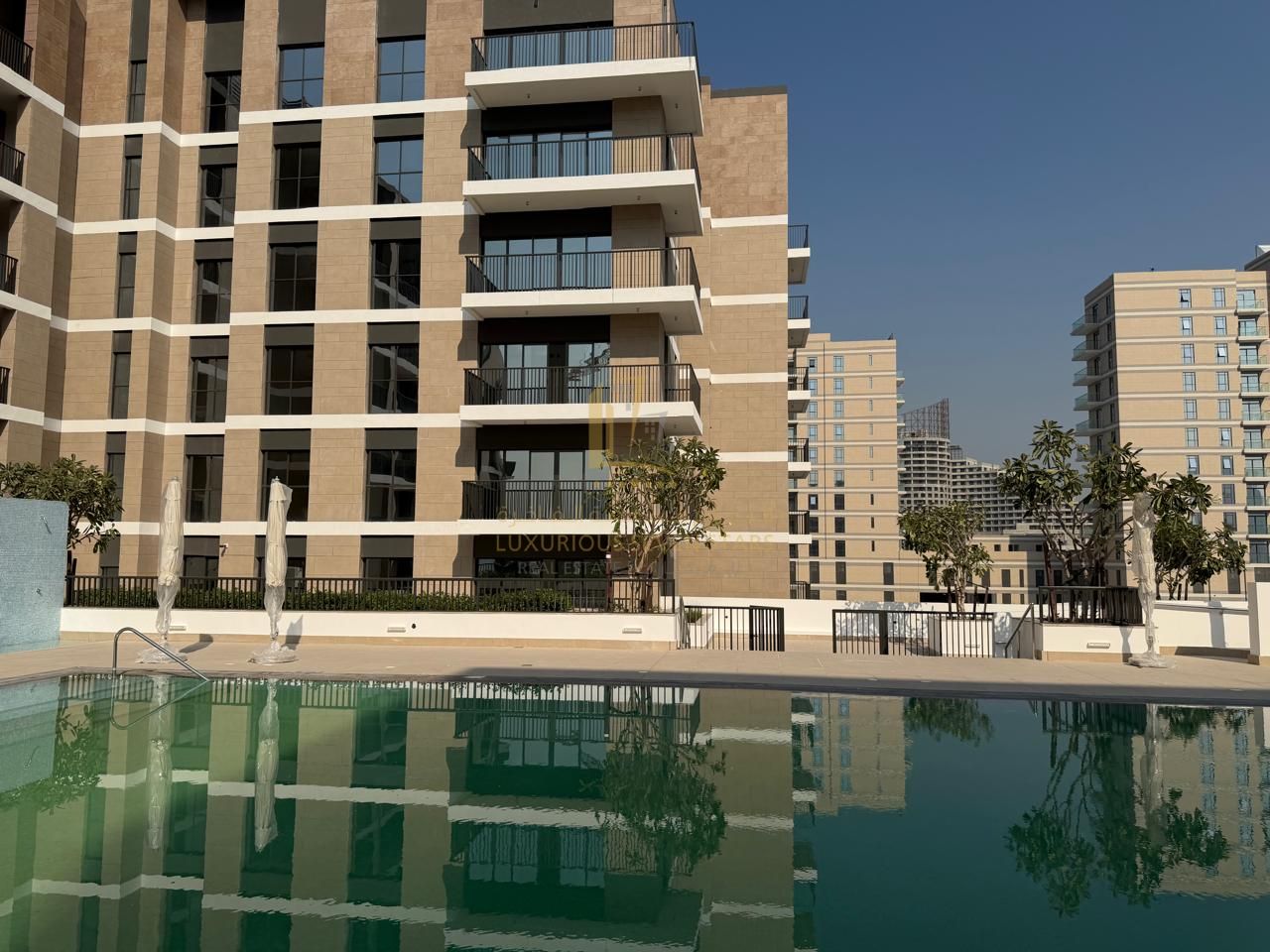 For Rent 3-Bedroom Apartment with Living Room in Maryam Island – Jawaher Building