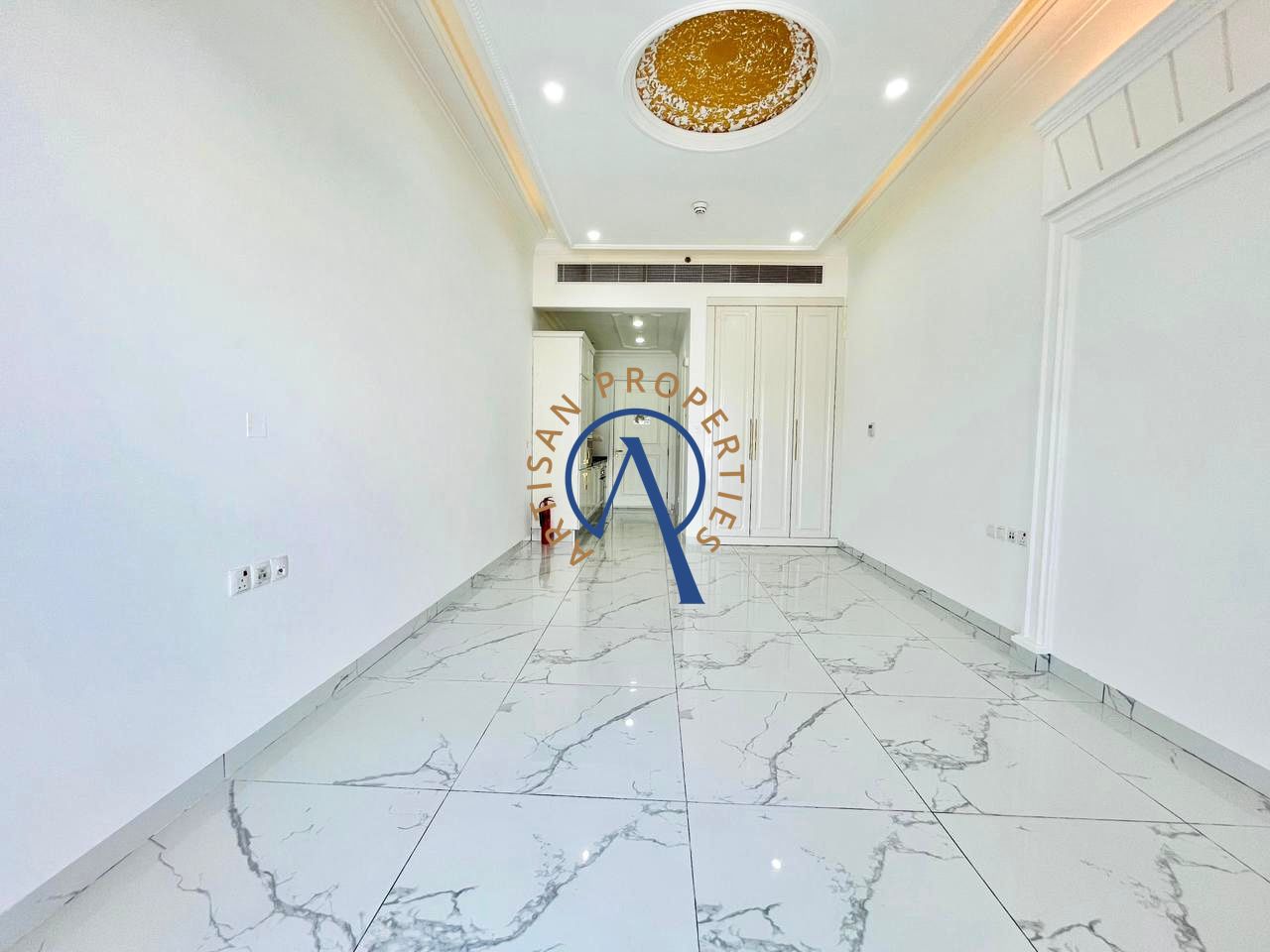 SPACIOUS STUDIO | FULLY FITTED KITCHEN | CALL NOW
