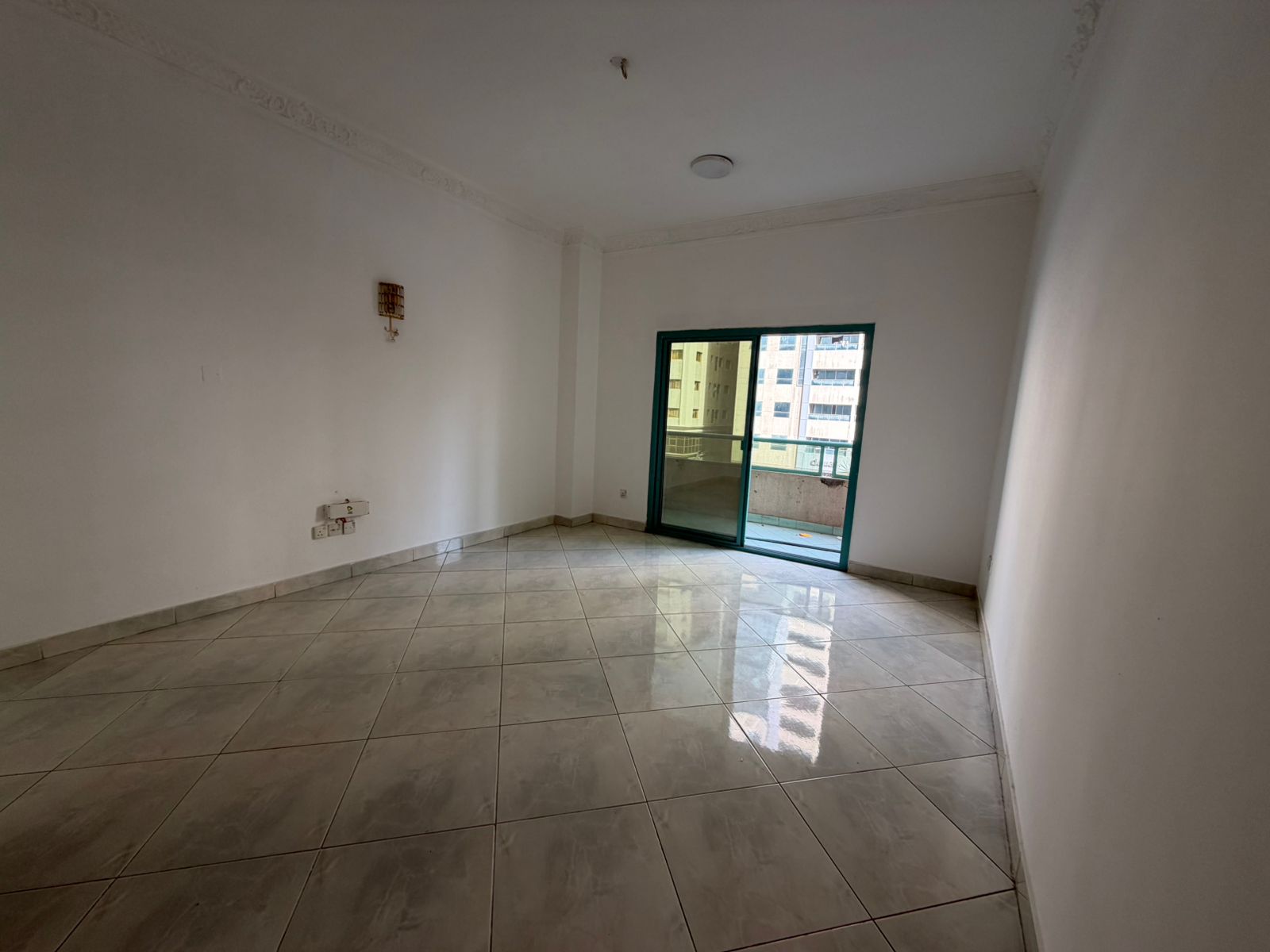 AC paid by the owner | Balcony | Large spaces | Easy access to Dubai entrance | Prime, lively location | Flexible payment options