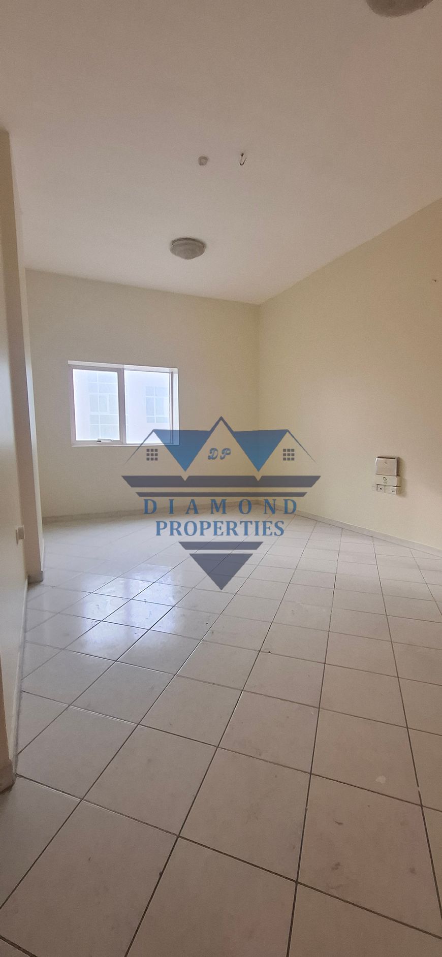Very spacious and good location 1bhk cantral AC two washroom available 32k