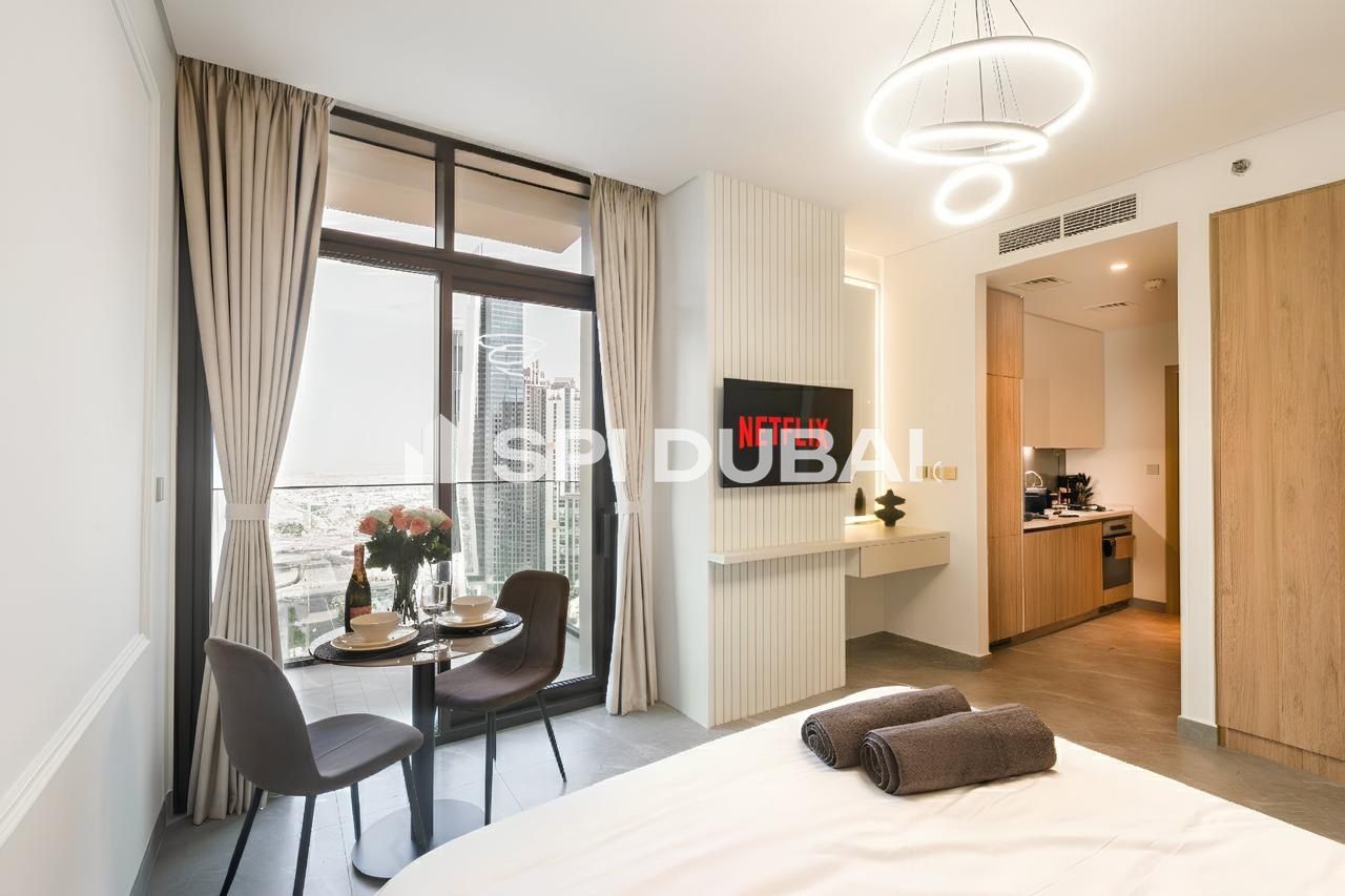 Brand New Studio | High Floor | Canal View