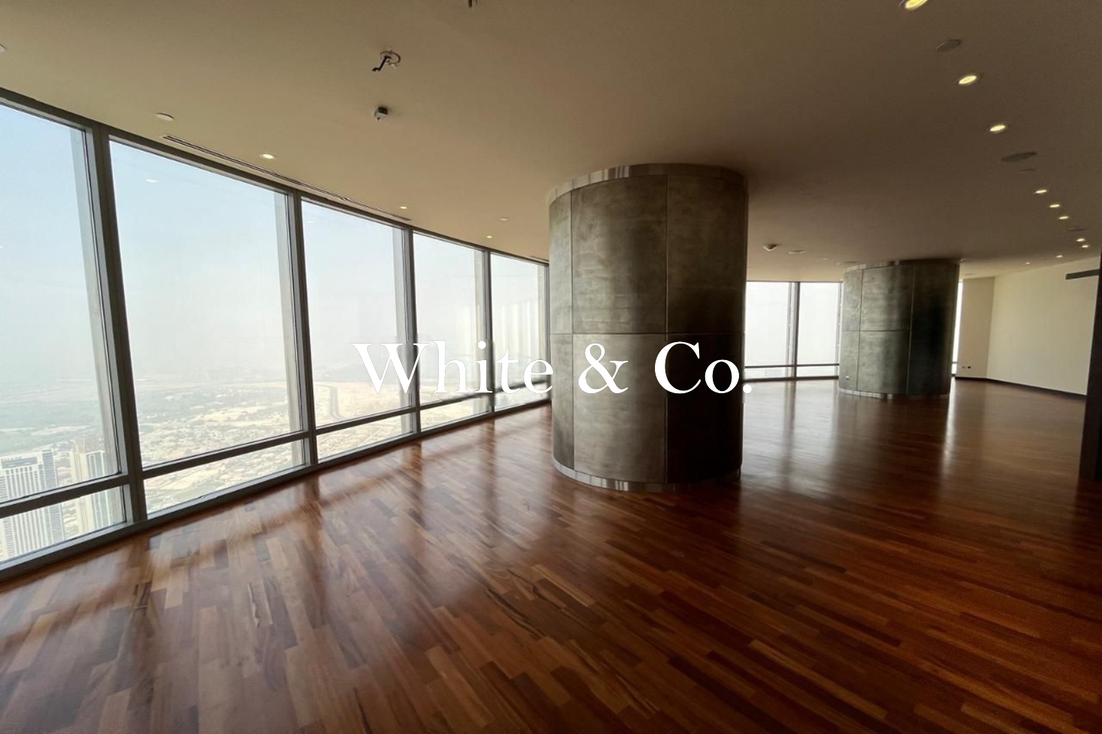 ABOVE 100TH FLOOR | PENTHOUSE | VACANT