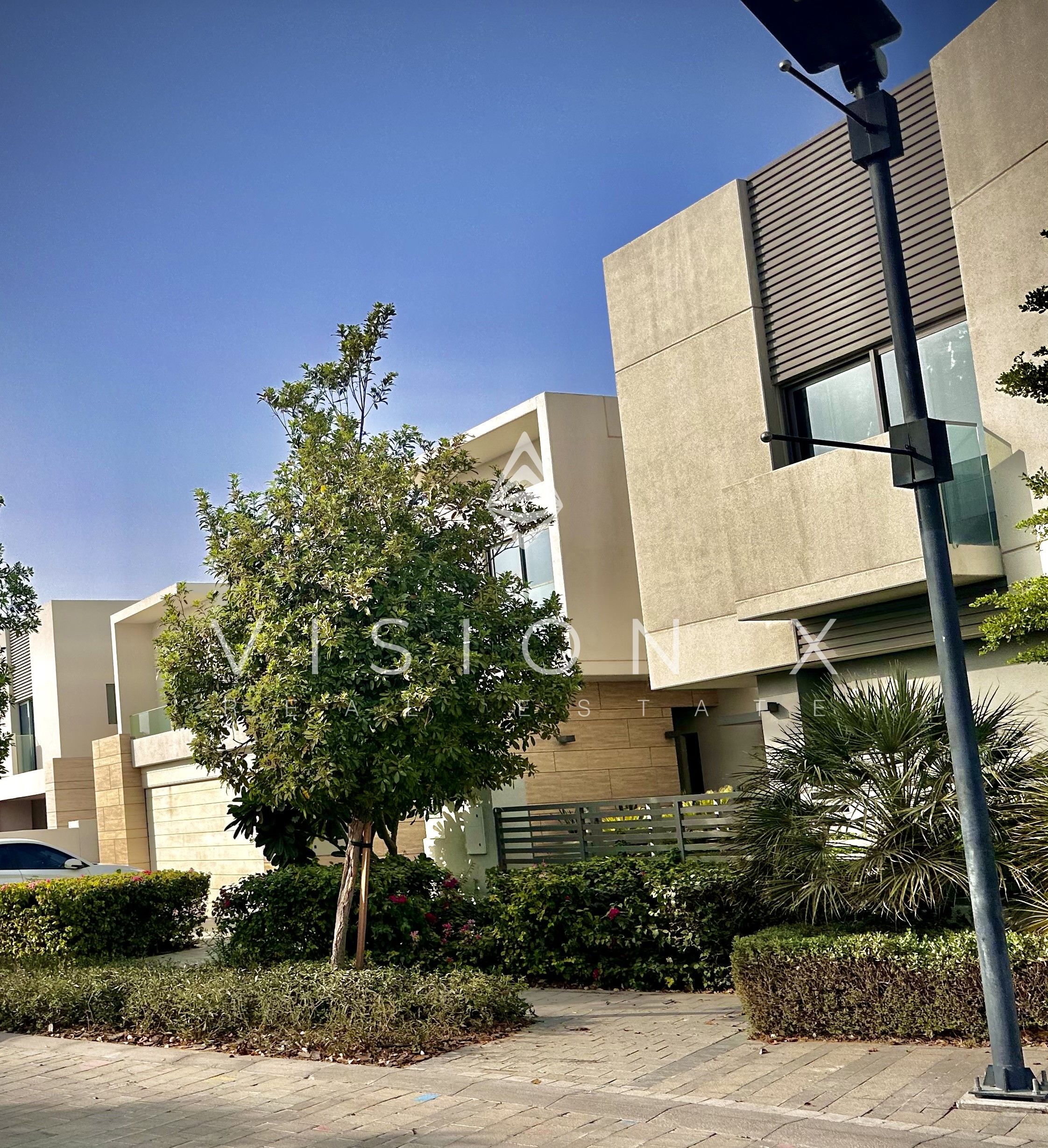 Modern | Prime Location | Family Area