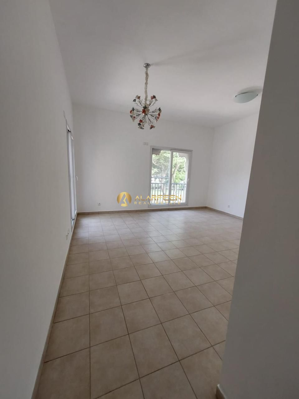 G+1 | Community View | Fitted Kitchen