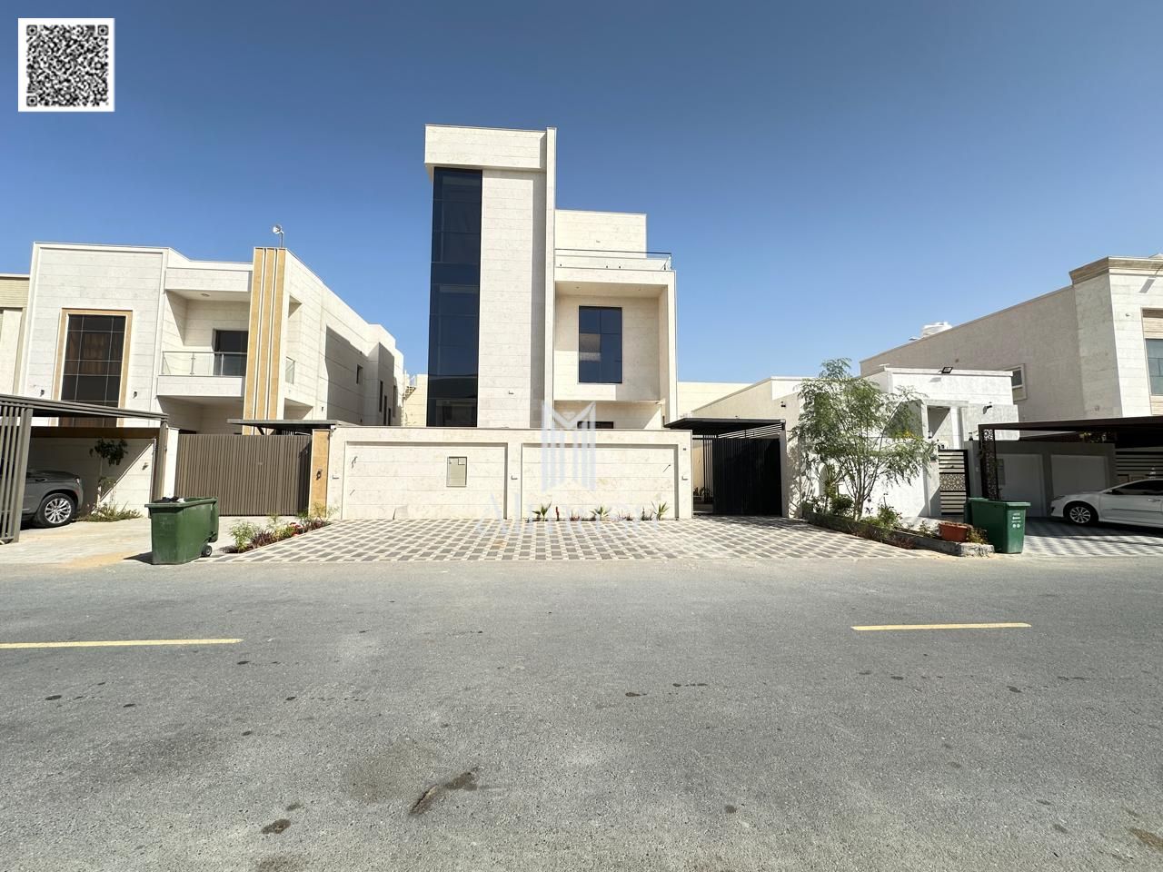 Spacious 5 Master Bedroom Villa Near Sheikh Mohammed Bin Zayed Road