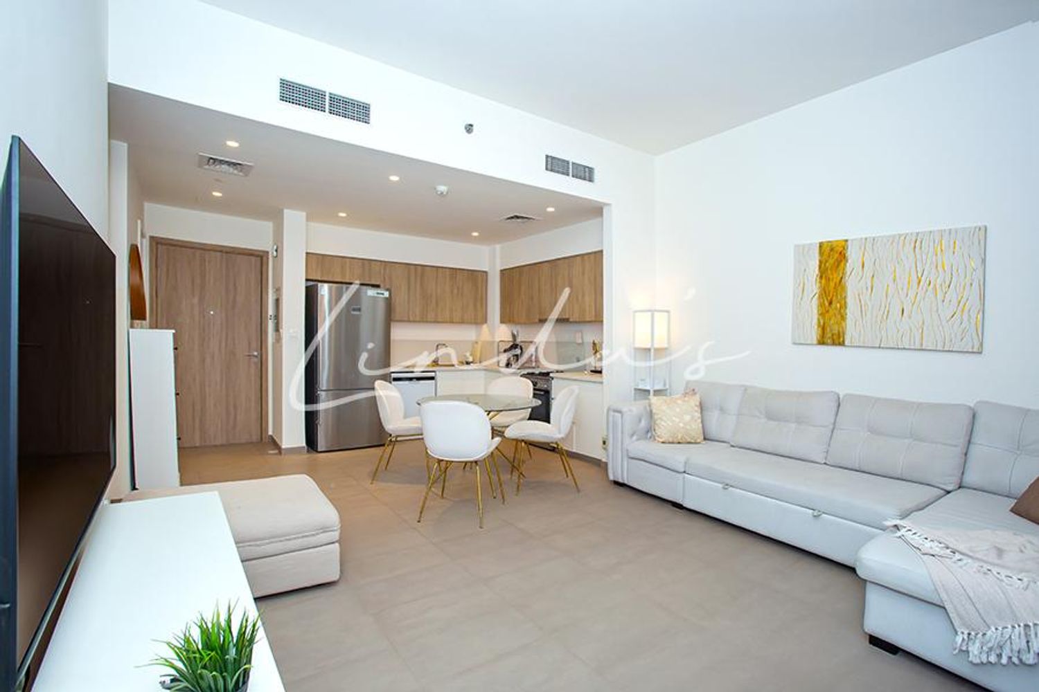Fully Furnished | Modern 2 Bedrooms | Pool View